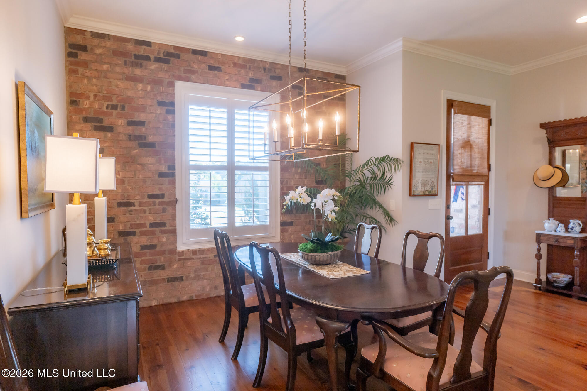 128 Essen Lane Property Photo 7