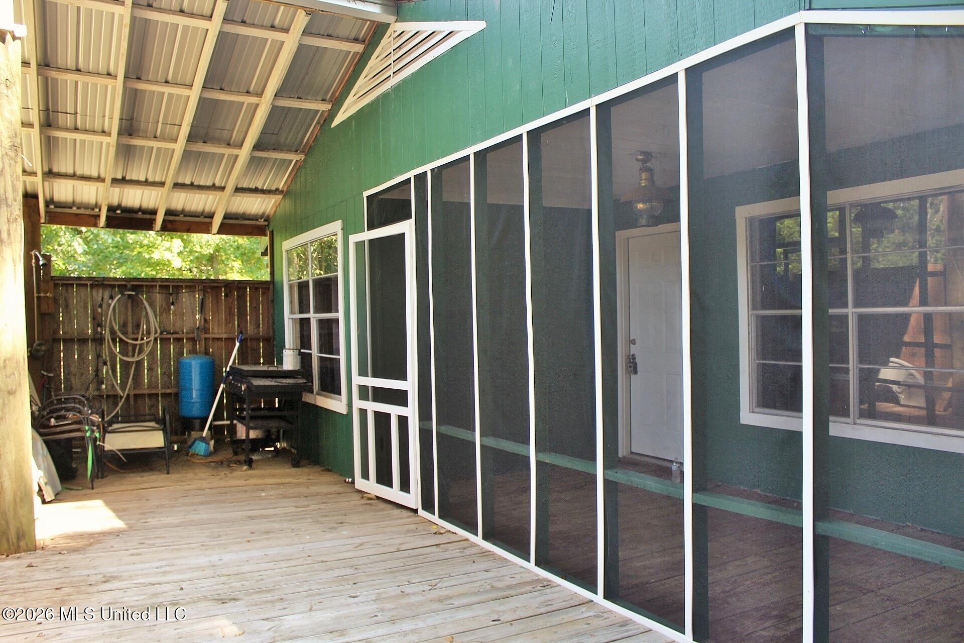 109 Hickory Lane Property Photo 17