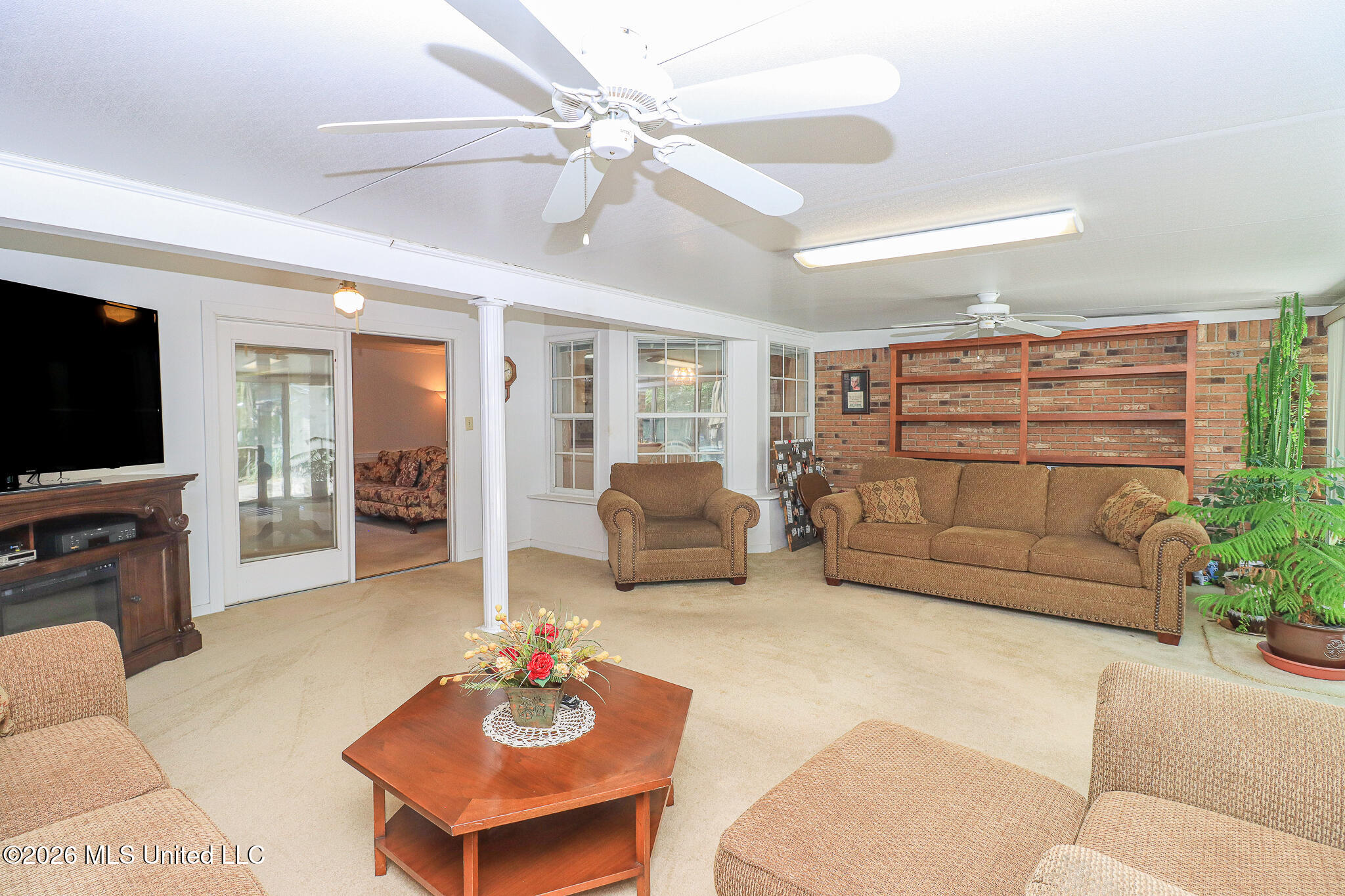 106 Deer Run Property Photo 32