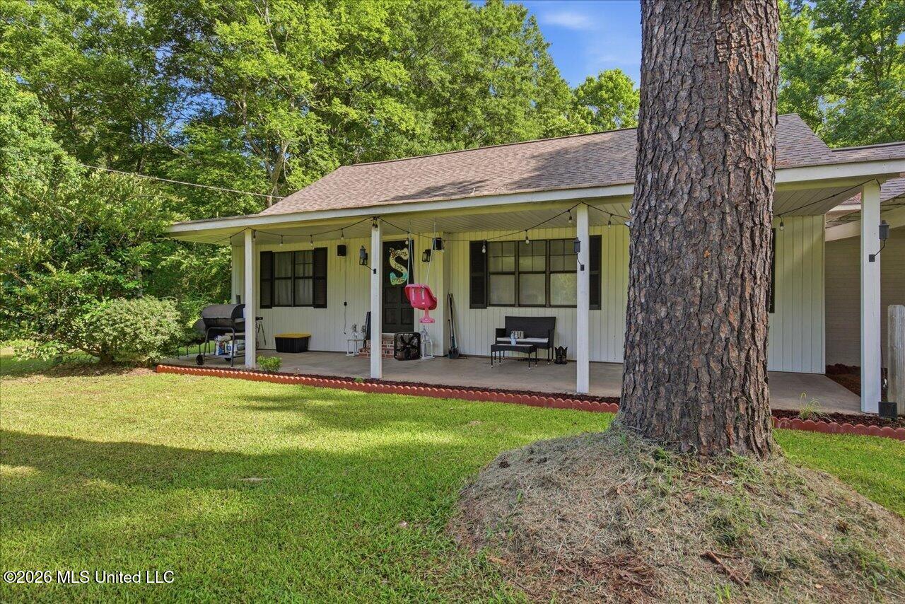 2596 Tank Road Property Photo 4