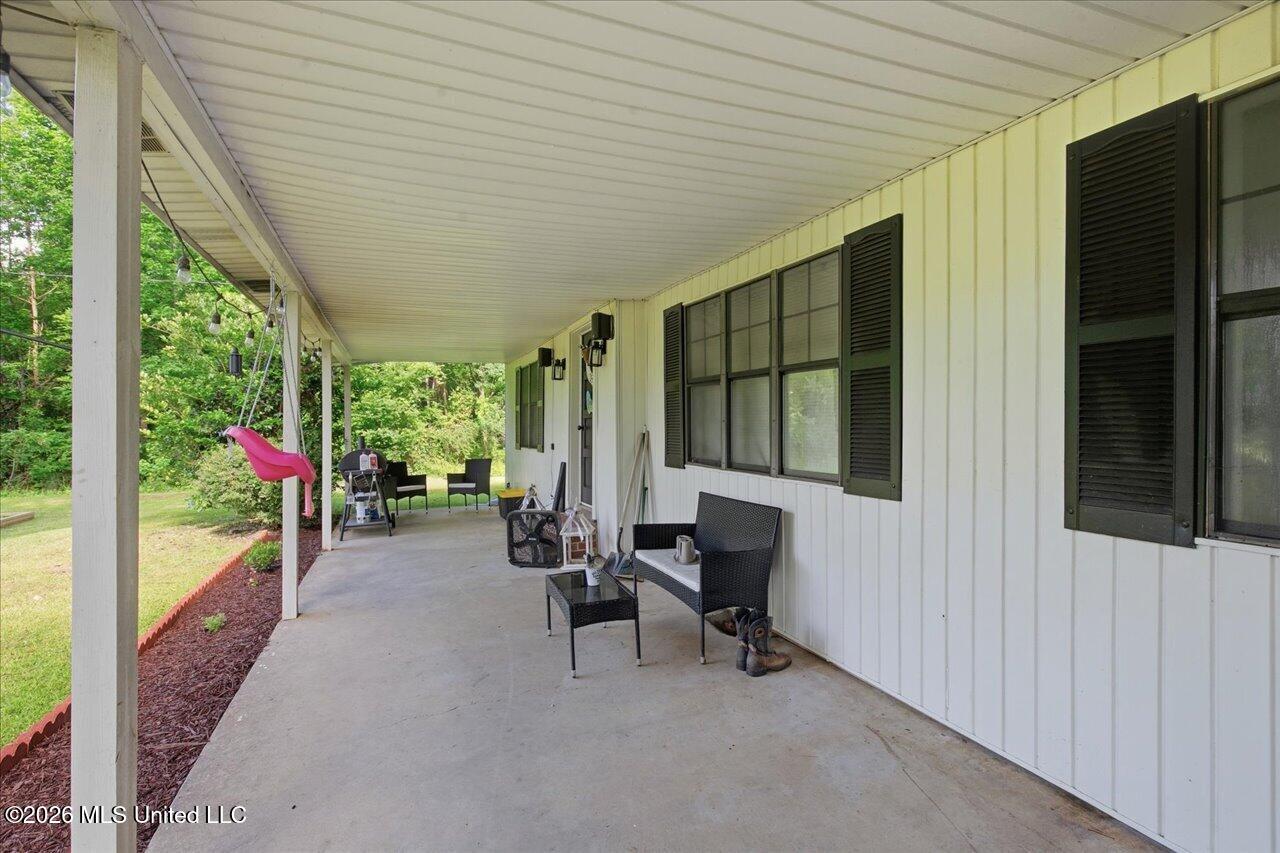 2596 Tank Road Property Photo 5