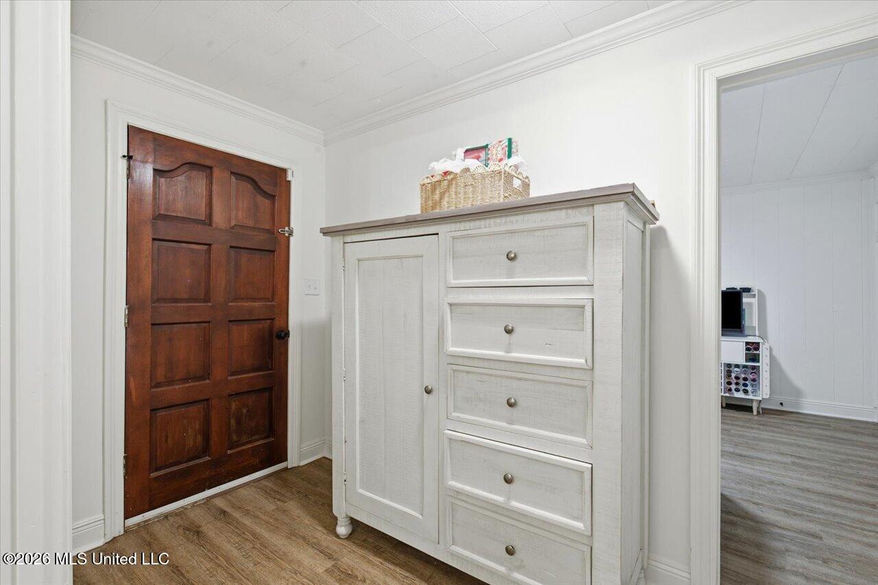 2596 Tank Road Property Photo 8