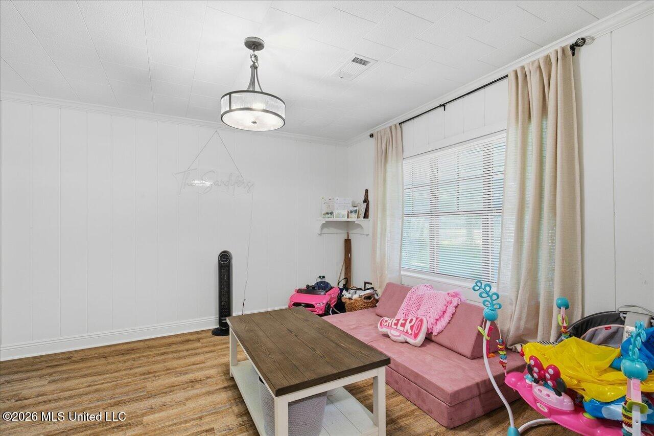 2596 Tank Road Property Photo 14