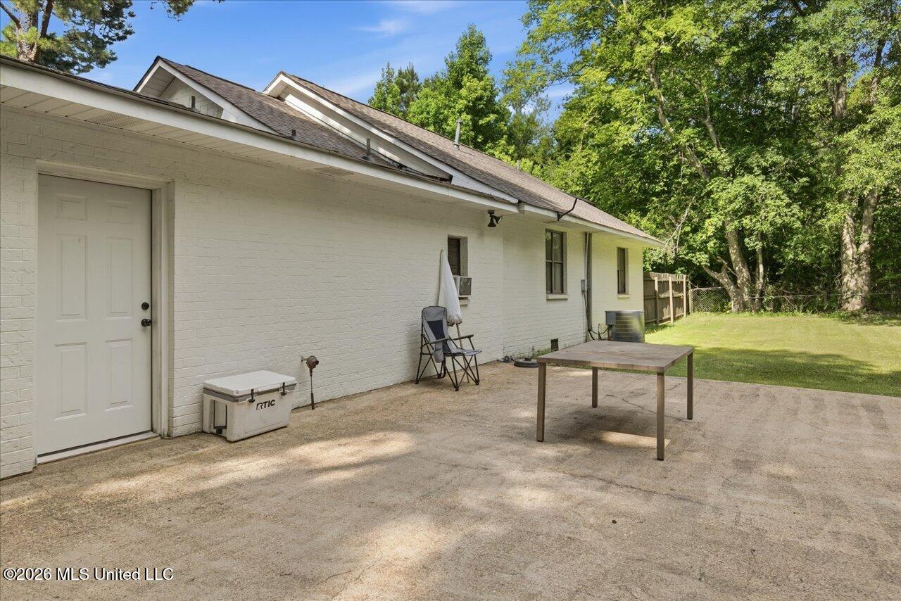 2596 Tank Road Property Photo 29