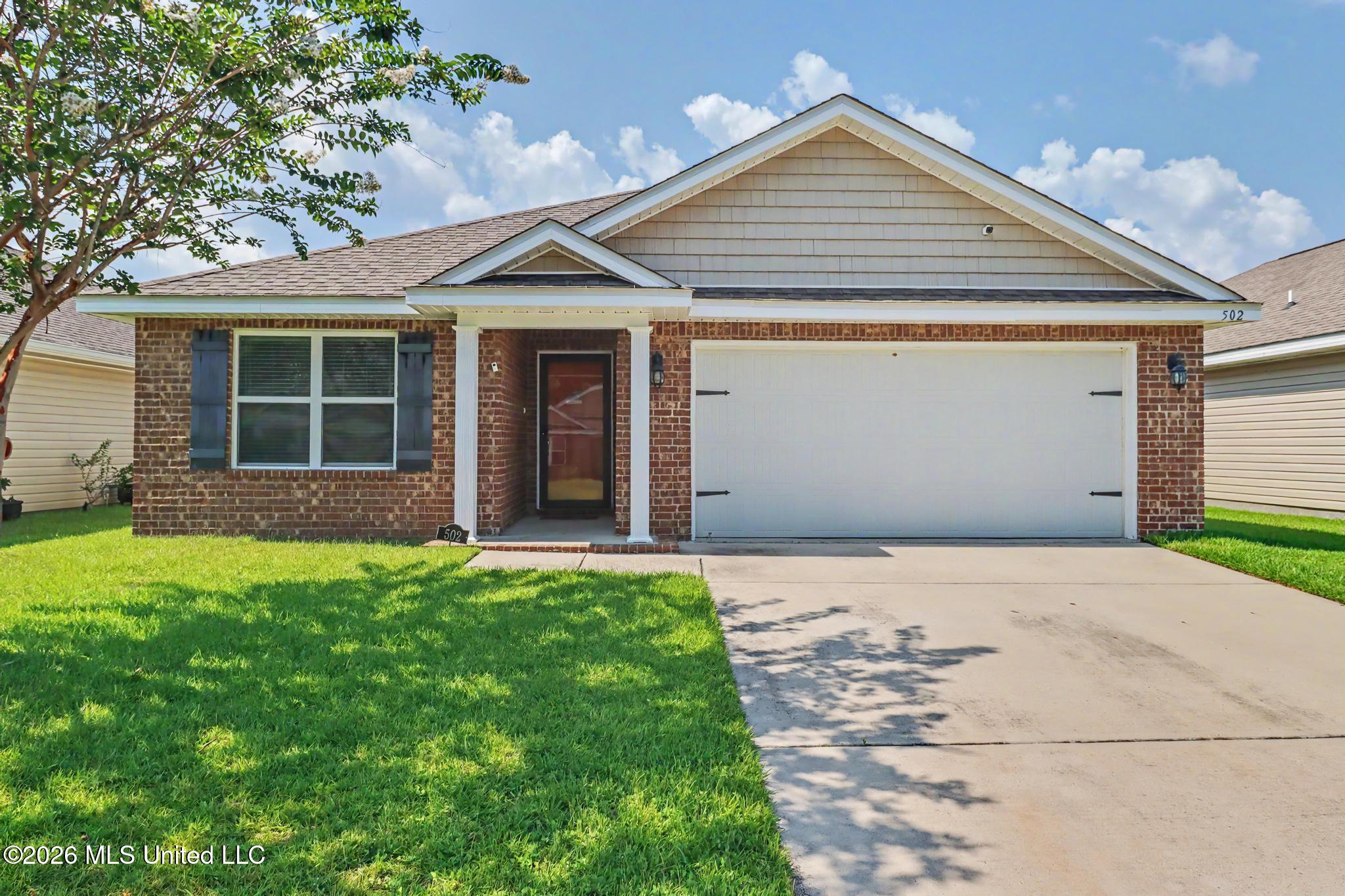 502 E Marigold Drive Property Photo 1