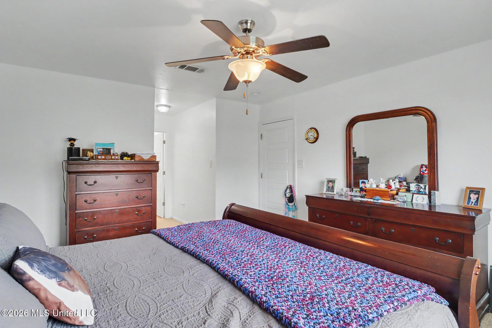 502 E Marigold Drive Property Photo 10