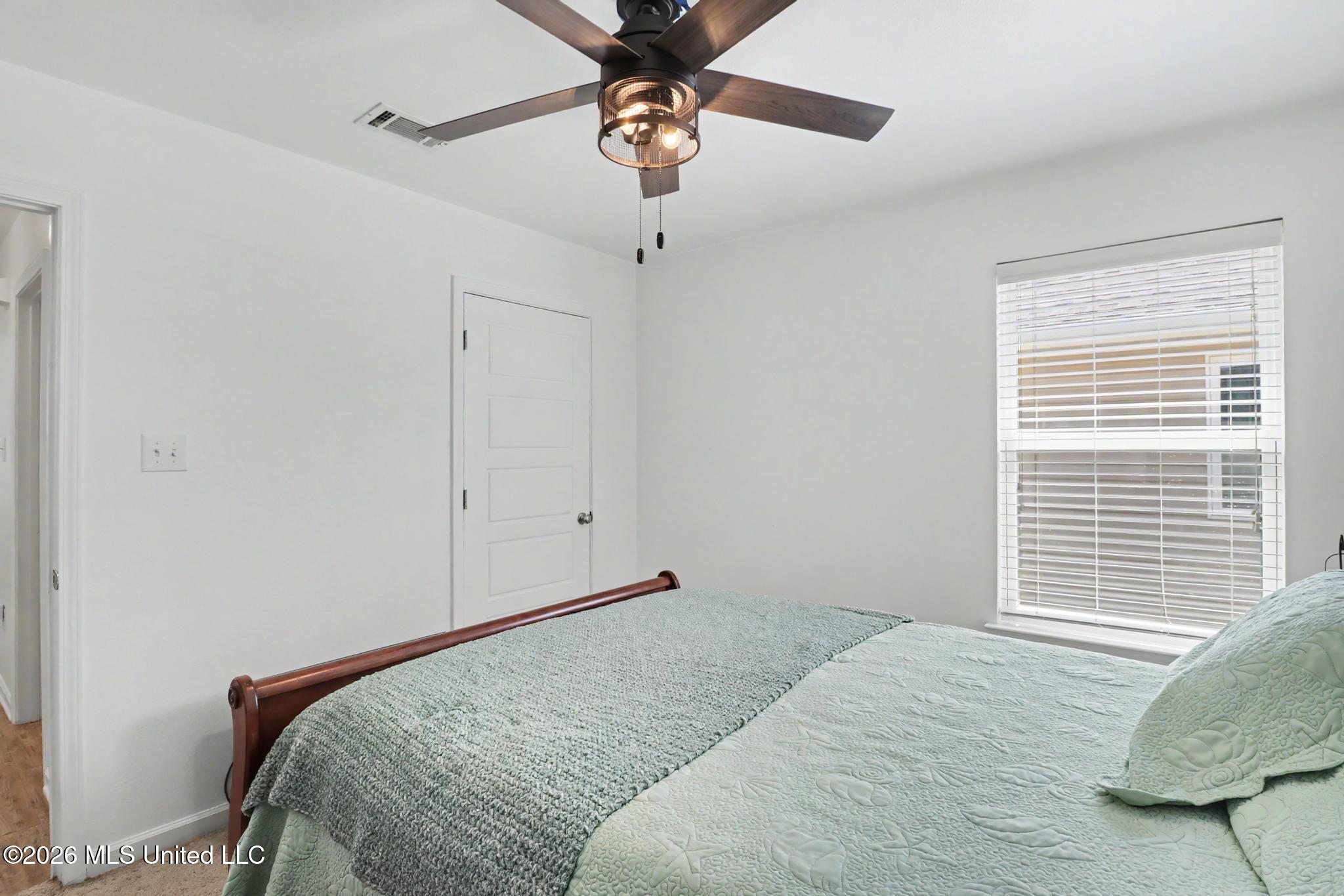 502 E Marigold Drive Property Photo 13