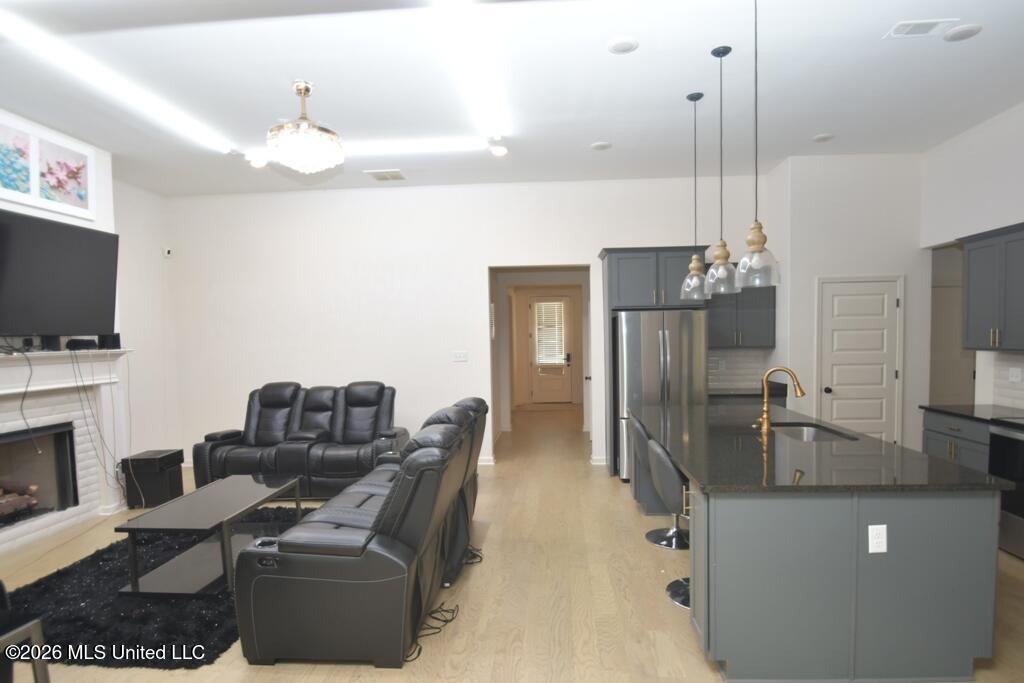 7318 Ellinwood Pass Property Photo 8