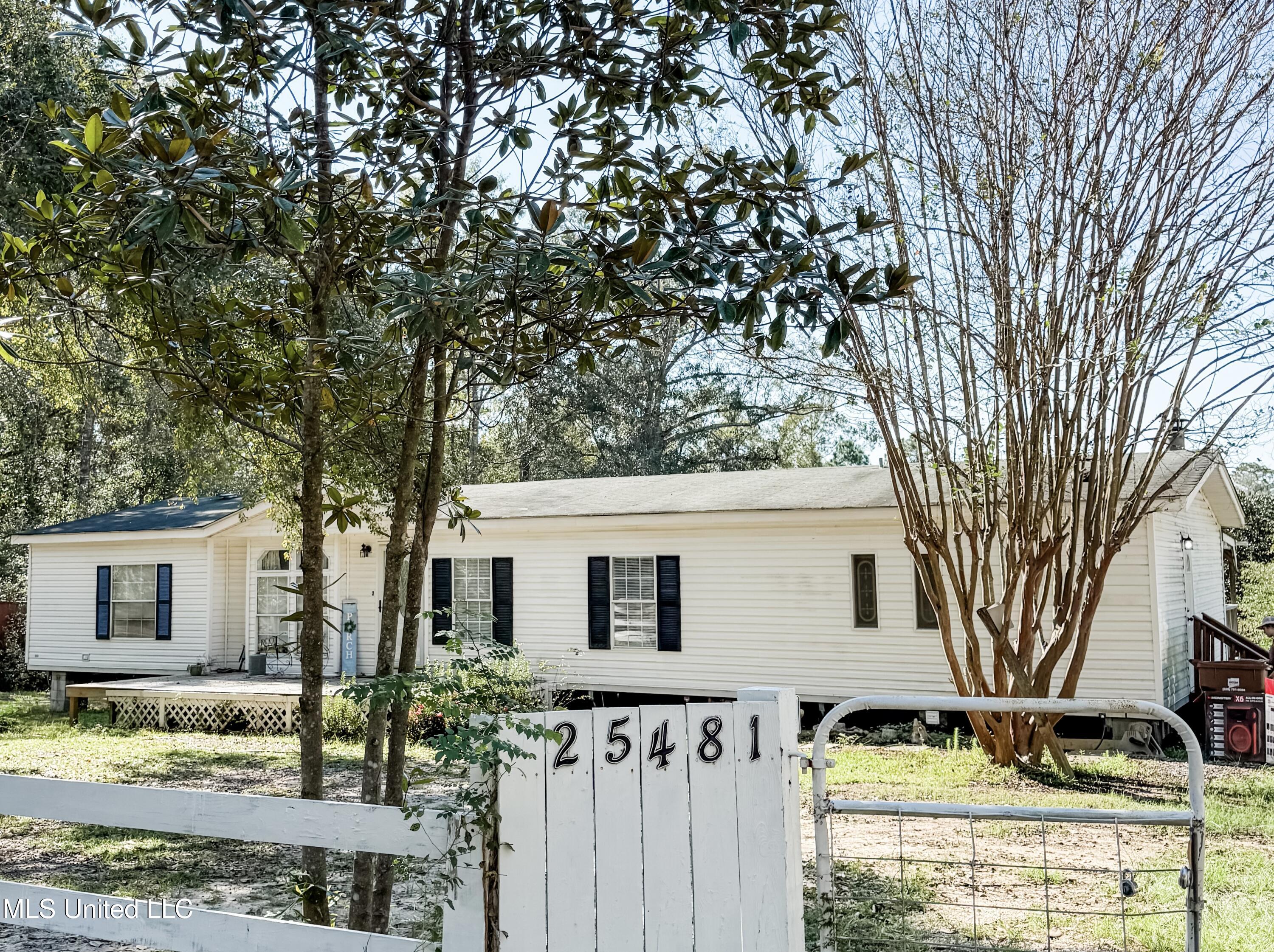 25481 Old Highway 49 Property Photo 1