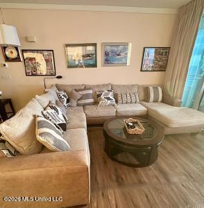 2060 Beach Boulevard Property Photo 9