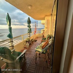 2060 Beach Boulevard Property Photo 12