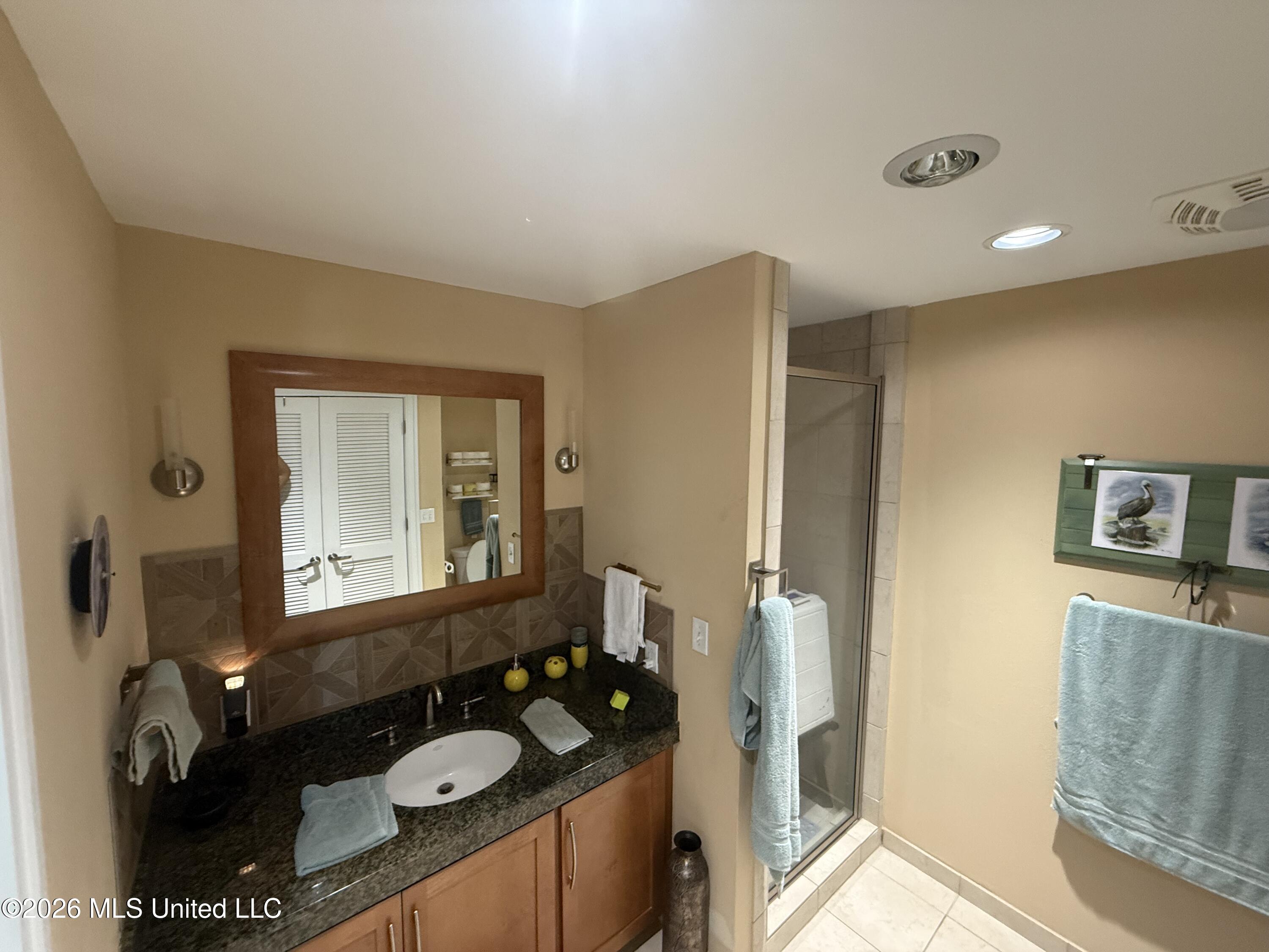 2060 Beach Boulevard Property Photo 27