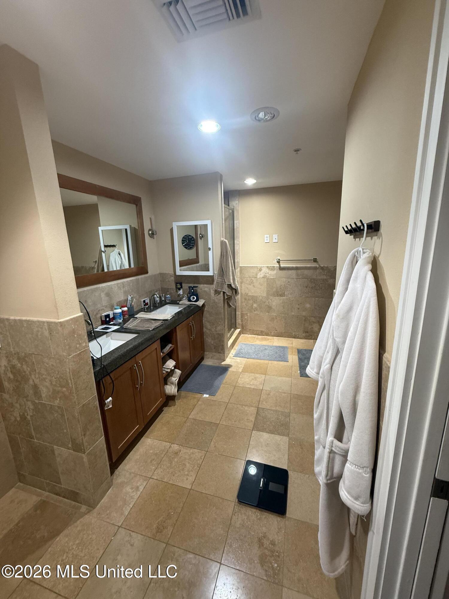 2060 Beach Boulevard Property Photo 42