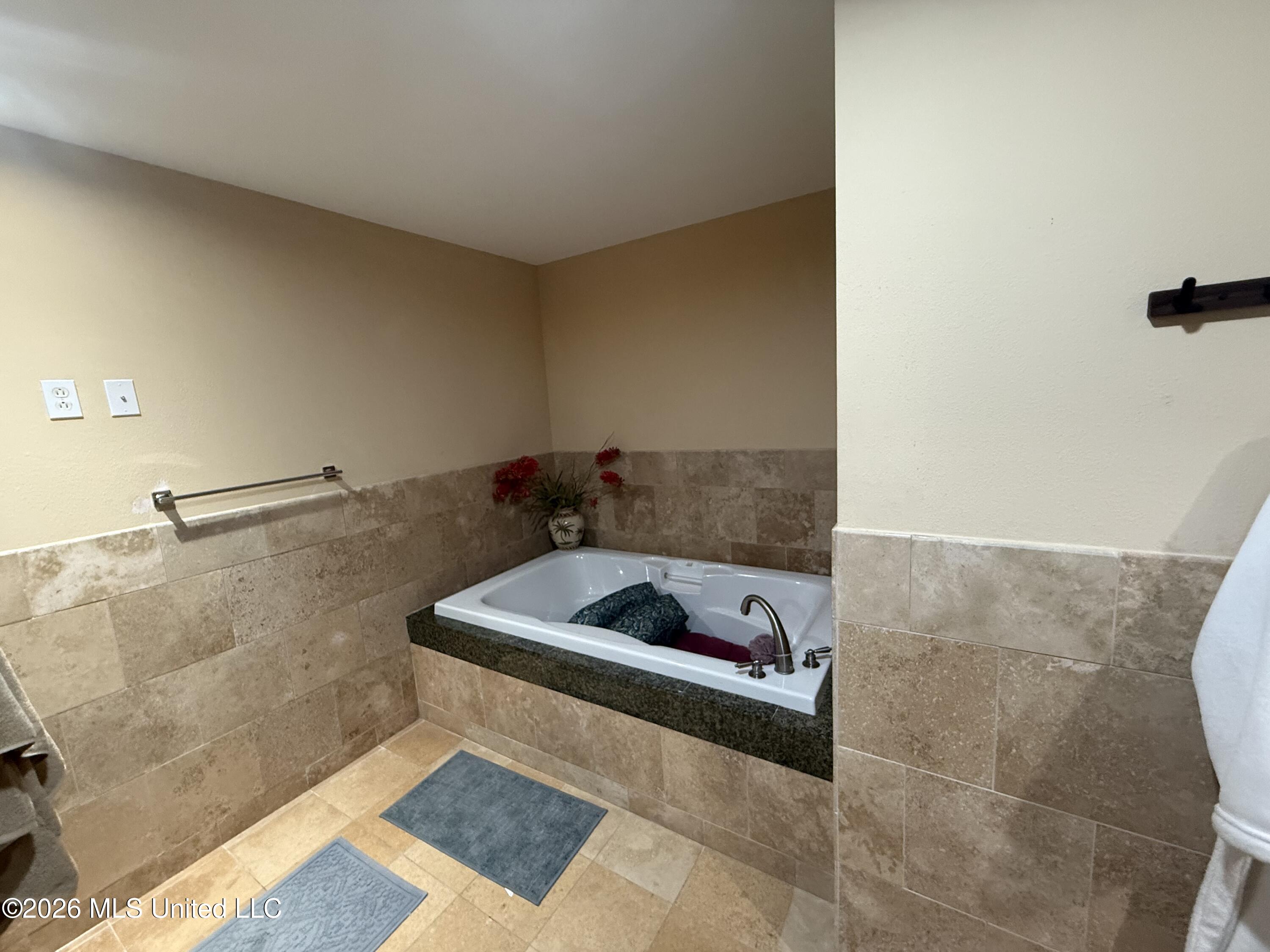 2060 Beach Boulevard Property Photo 45