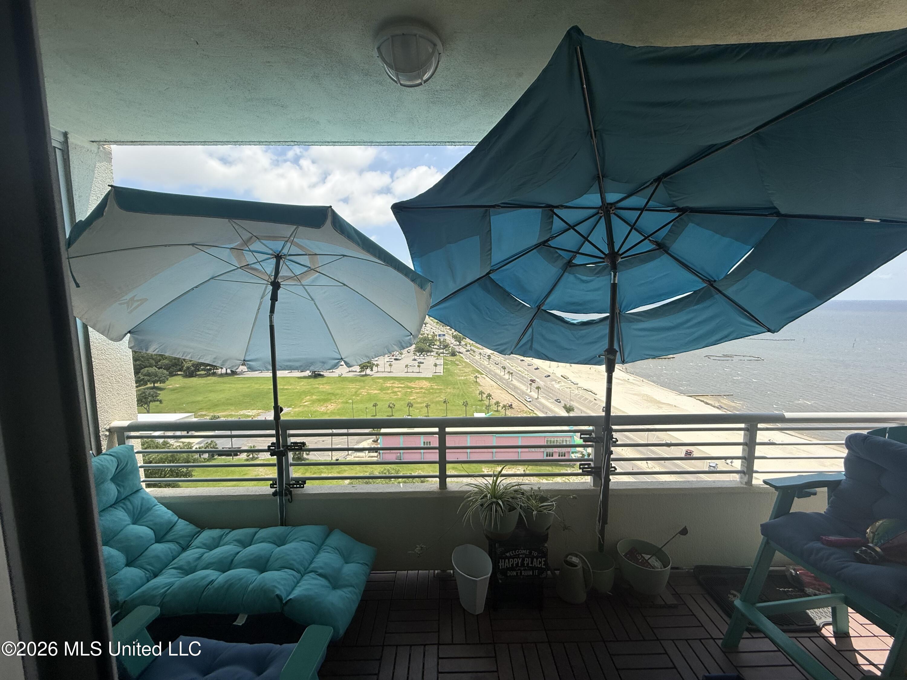2060 Beach Boulevard Property Photo 54