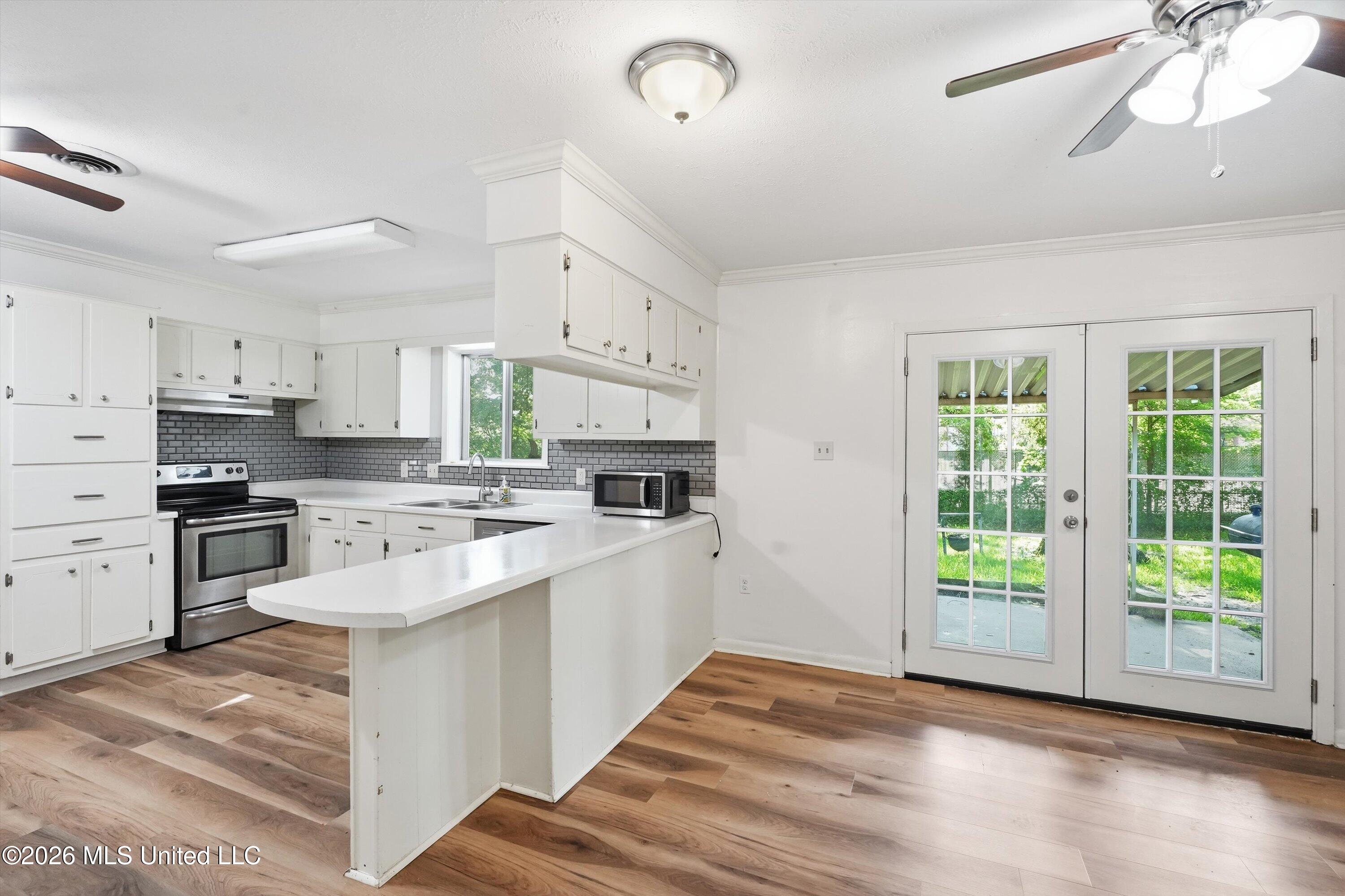 1011 Tanglewood Drive Property Photo 12