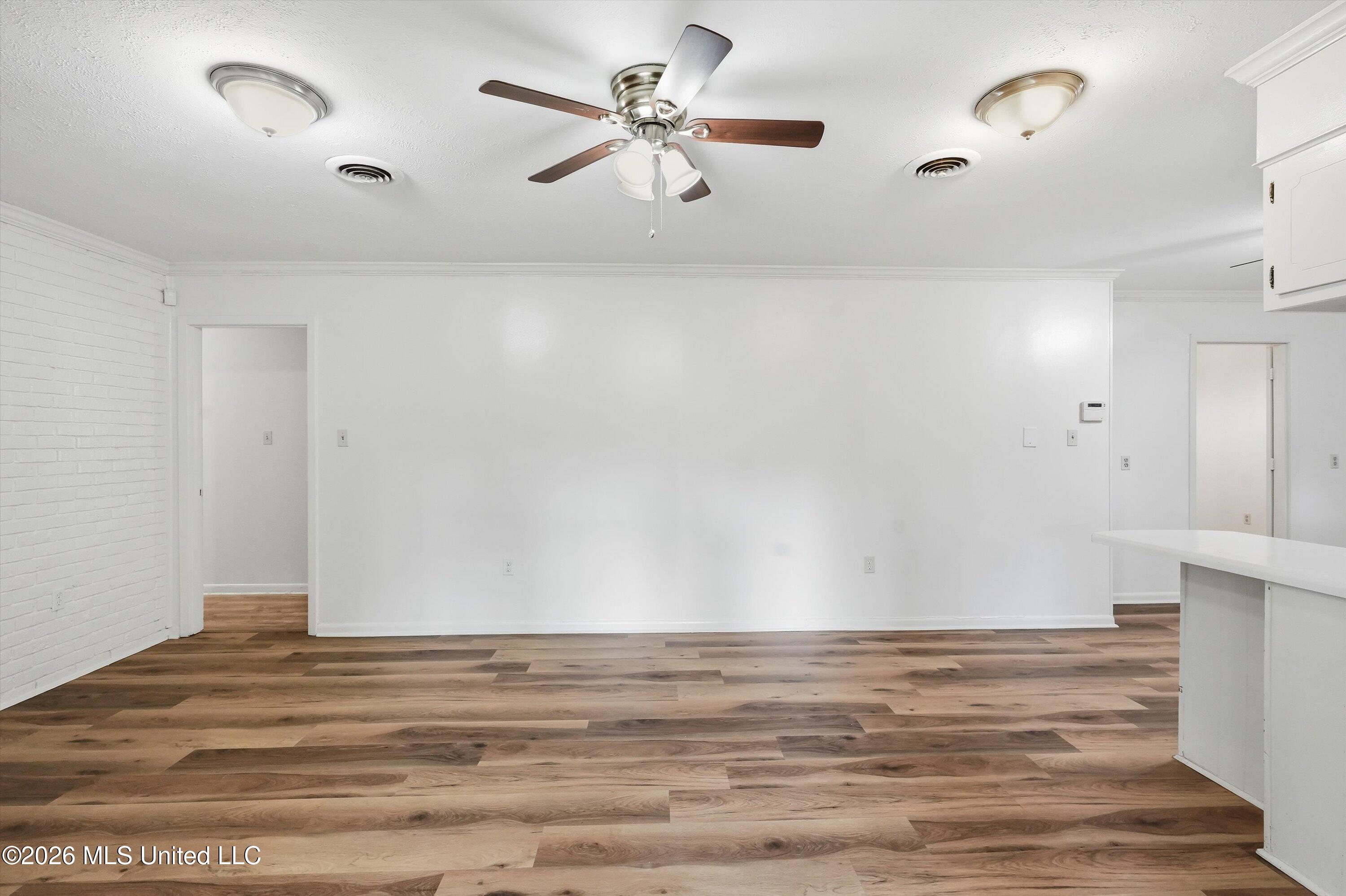 1011 Tanglewood Drive Property Photo 19