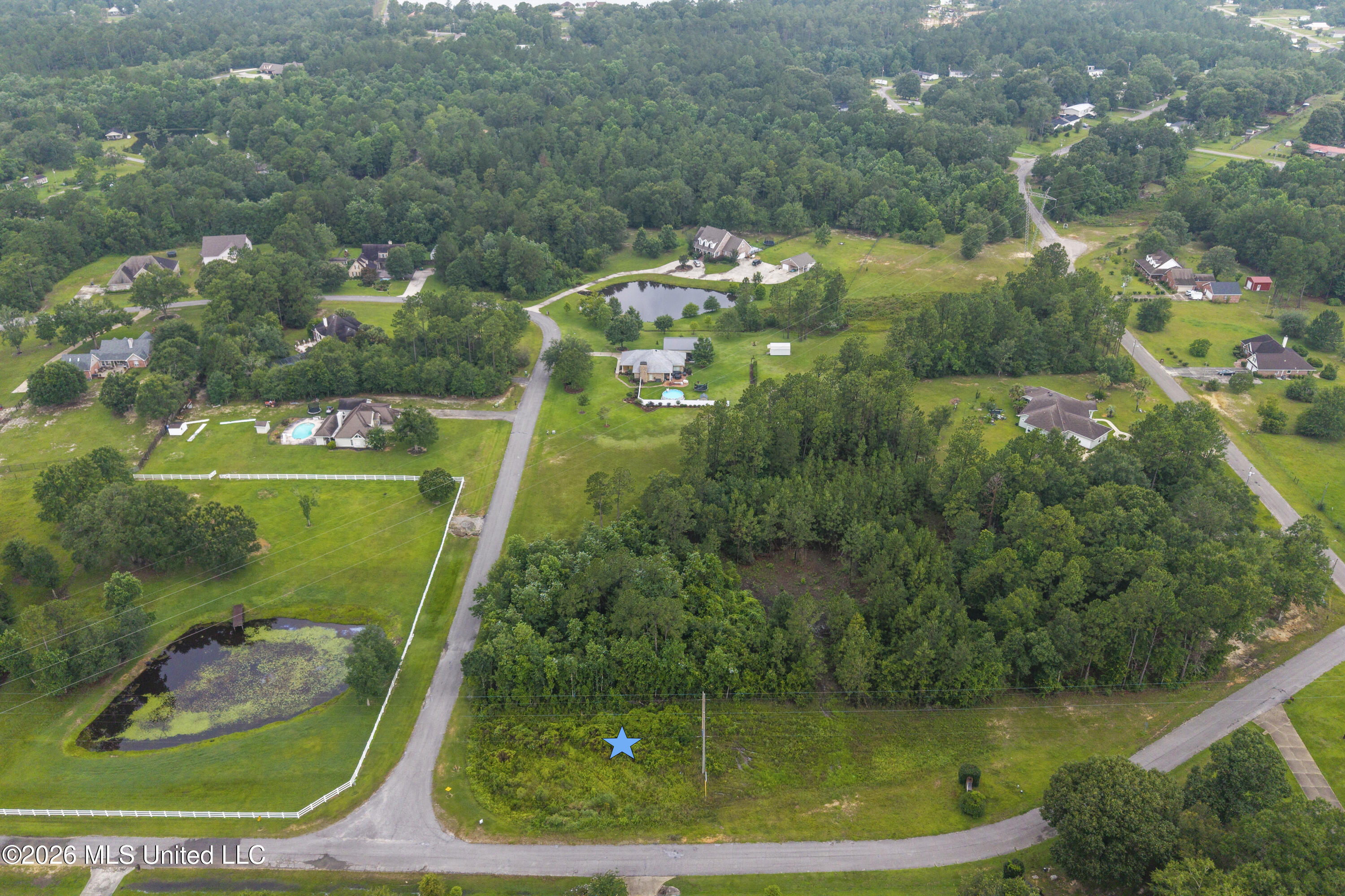 Spring Briar Trail Property Photo 8