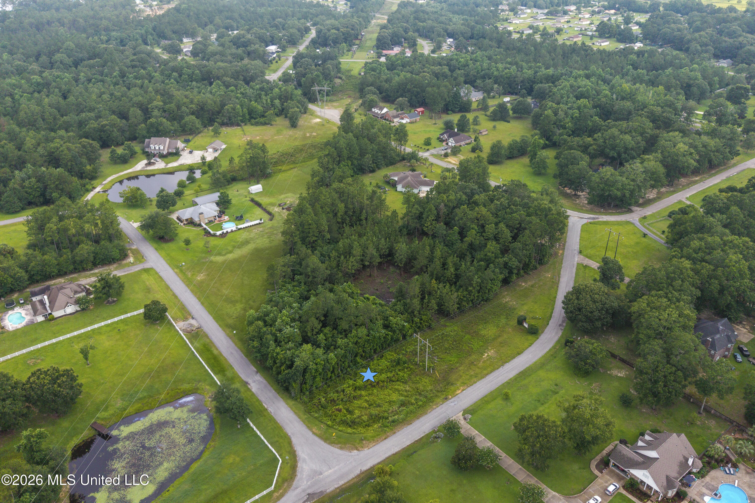 Spring Briar Trail Property Photo 9