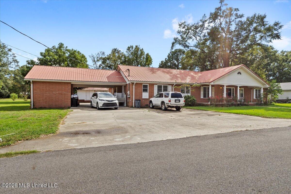 140 Myrtle Street Property Photo 2