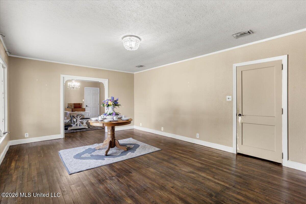 140 Myrtle Street Property Photo 5