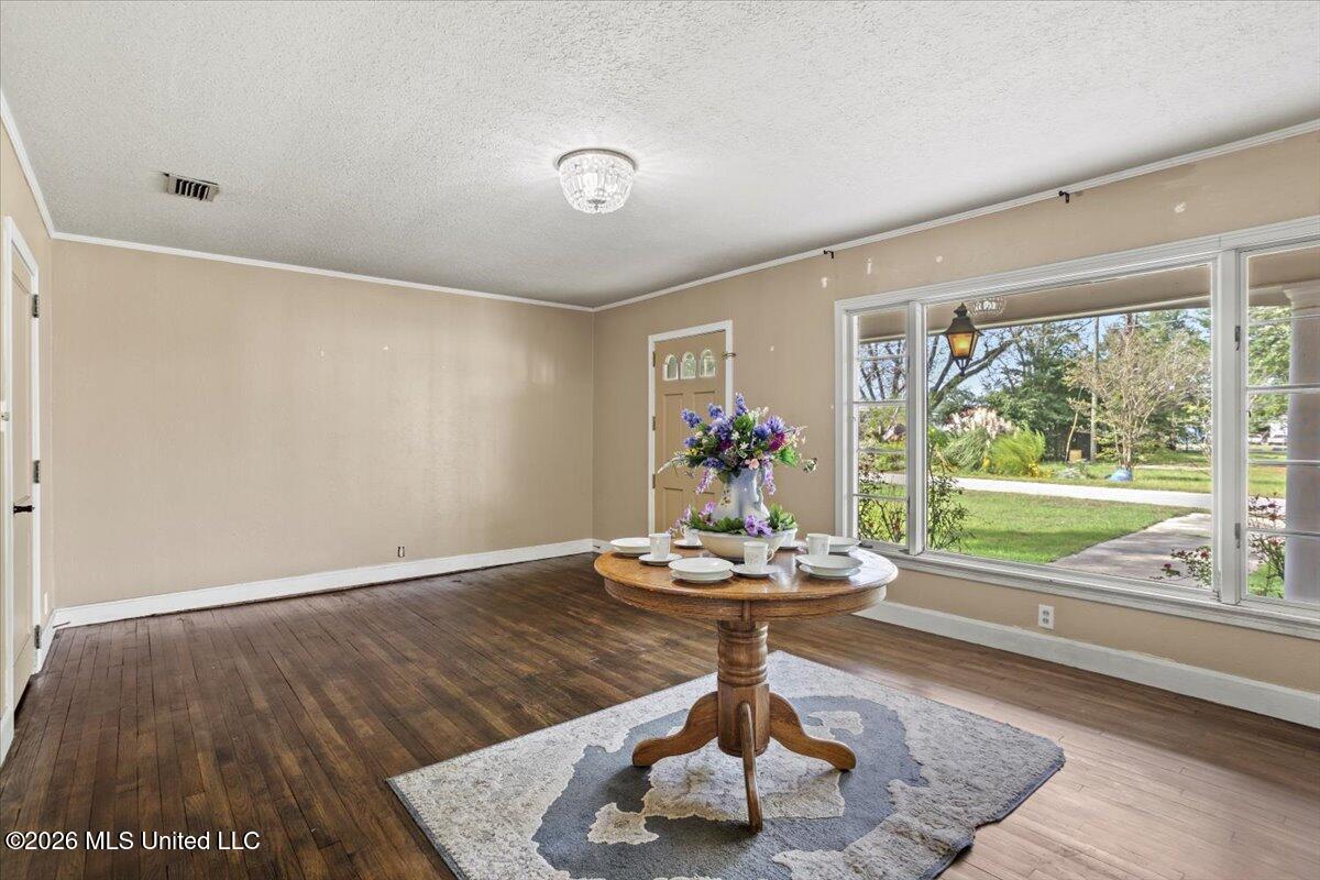 140 Myrtle Street Property Photo 7