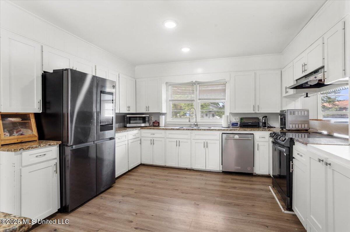 140 Myrtle Street Property Photo 15