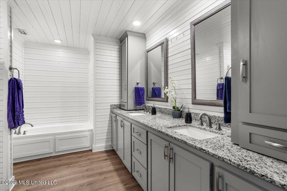 140 Myrtle Street Property Photo 23