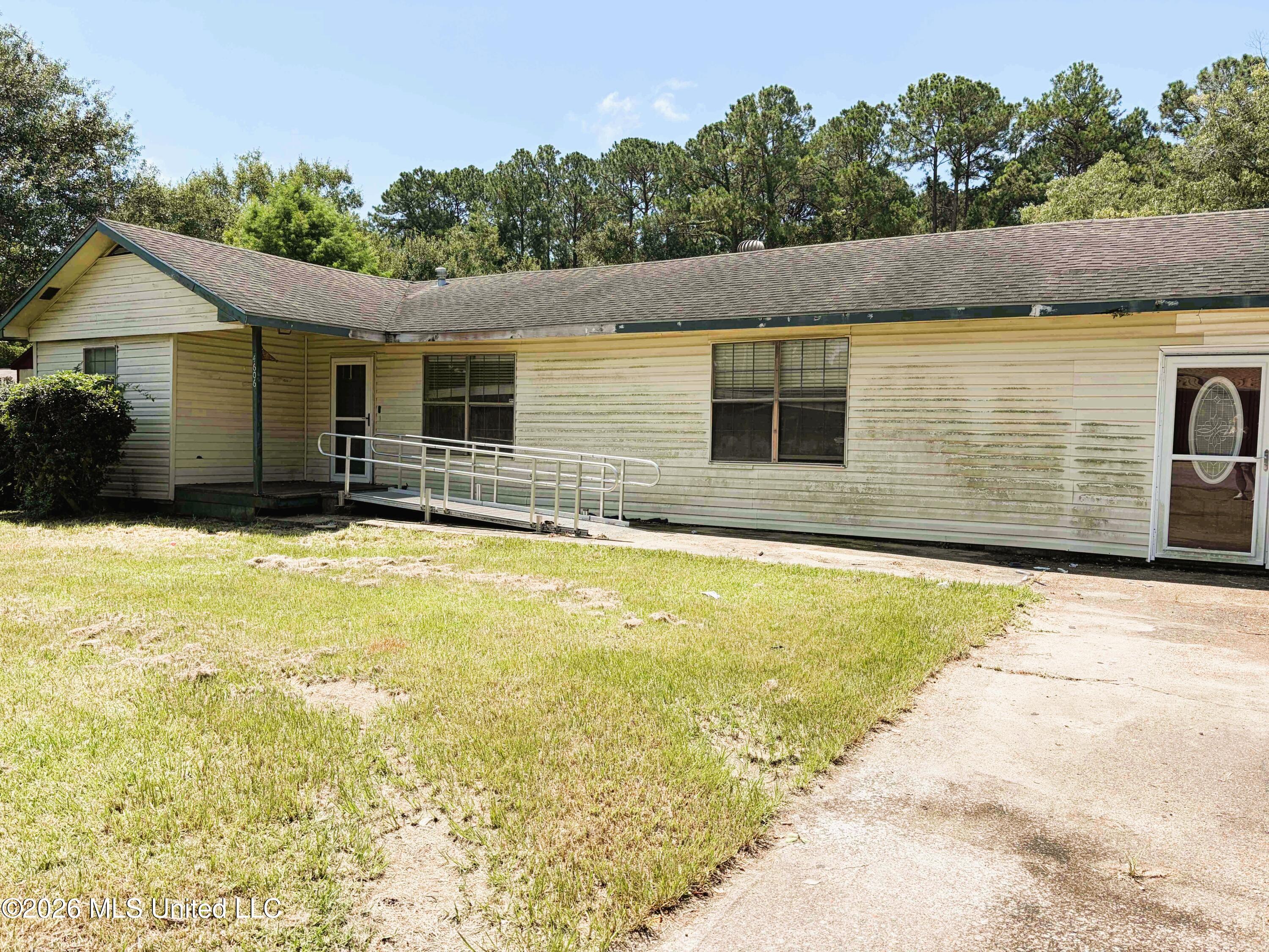 4606 General Ike Street Property Photo 1