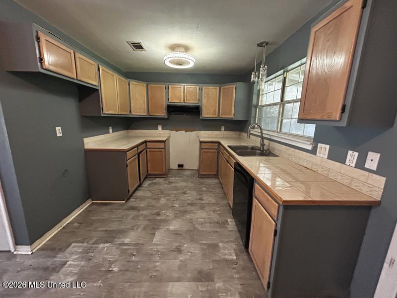 9201 Marina Avenue Property Photo 7