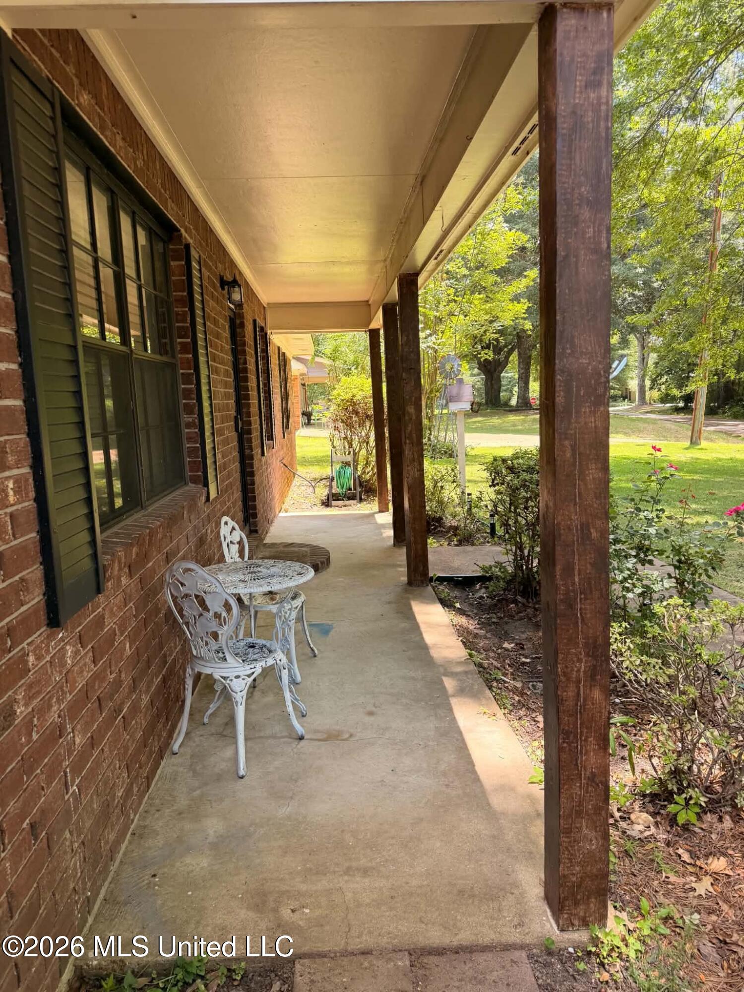 754 Browns Ferry Road Property Photo 2