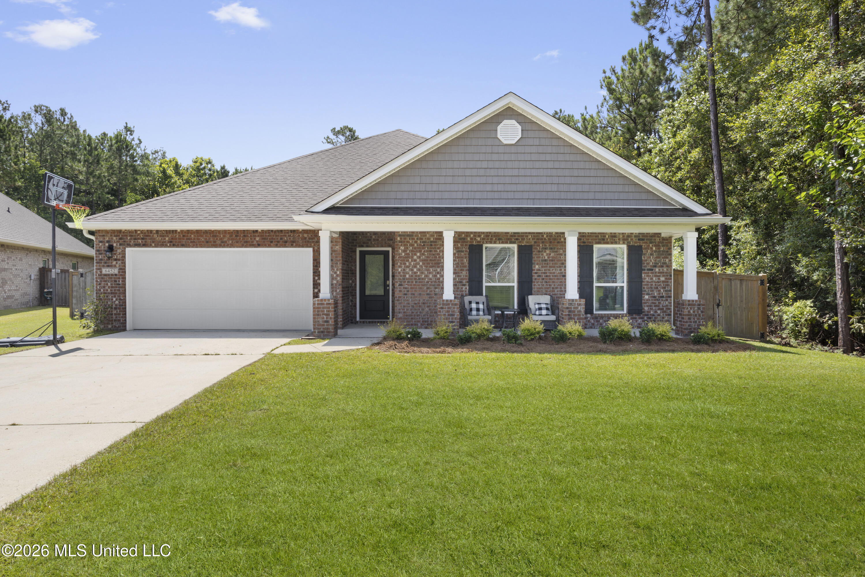 8452 Rock Glen Road Property Photo 1