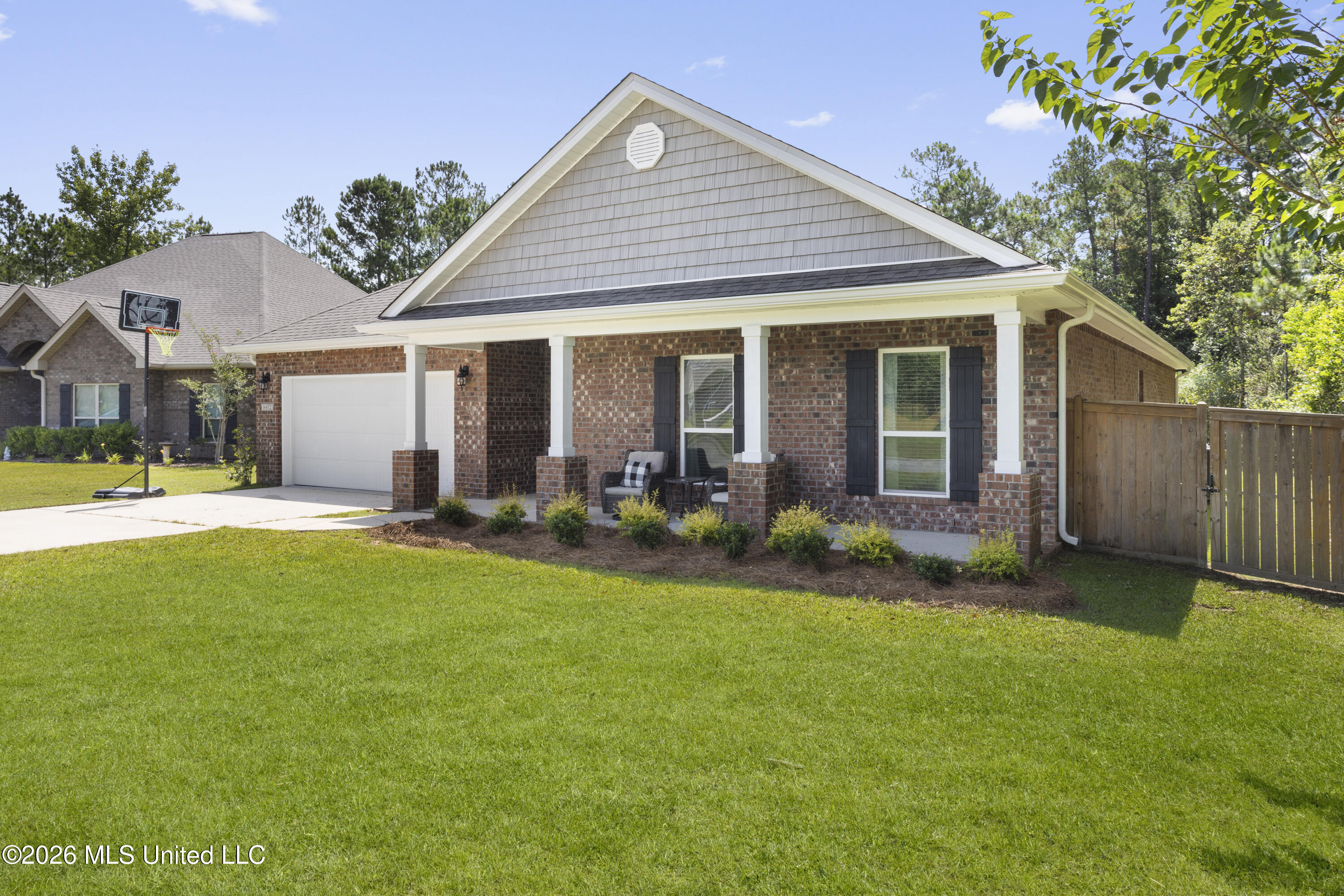 8452 Rock Glen Road Property Photo 2