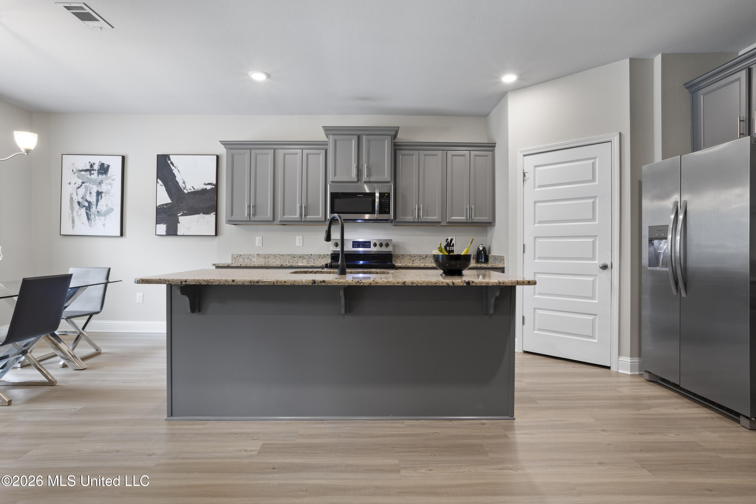 8452 Rock Glen Road Property Photo 10