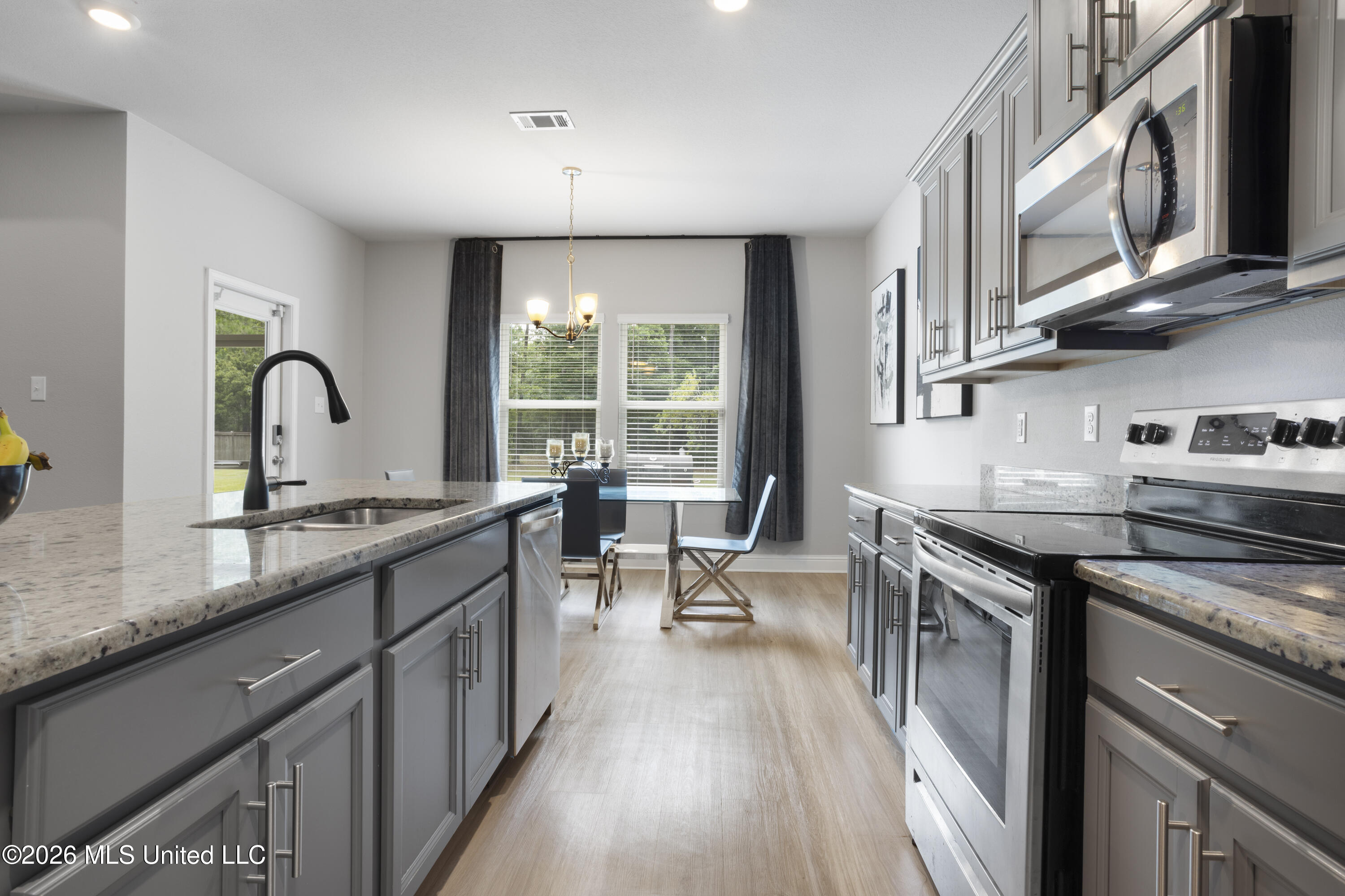 8452 Rock Glen Road Property Photo 16