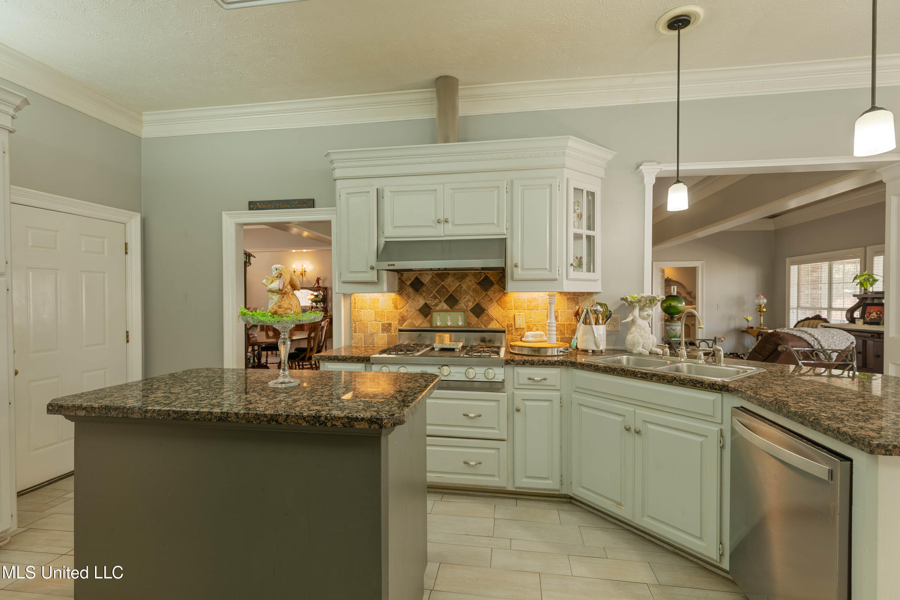59 Eastgate Drive Property Photo 17