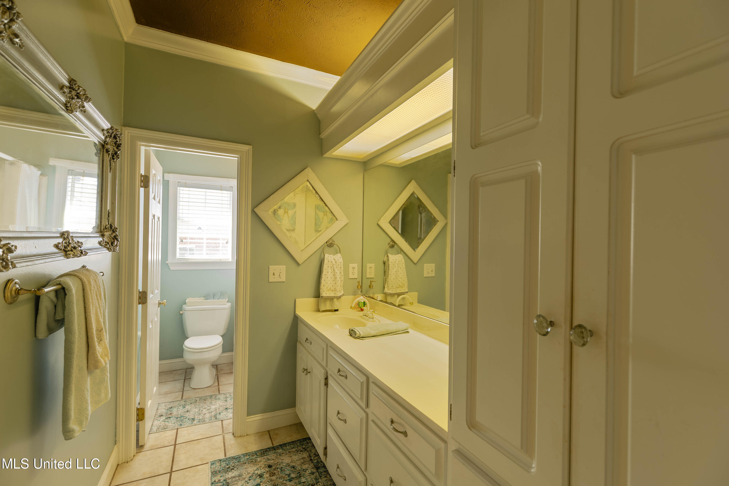 59 Eastgate Drive Property Photo 35