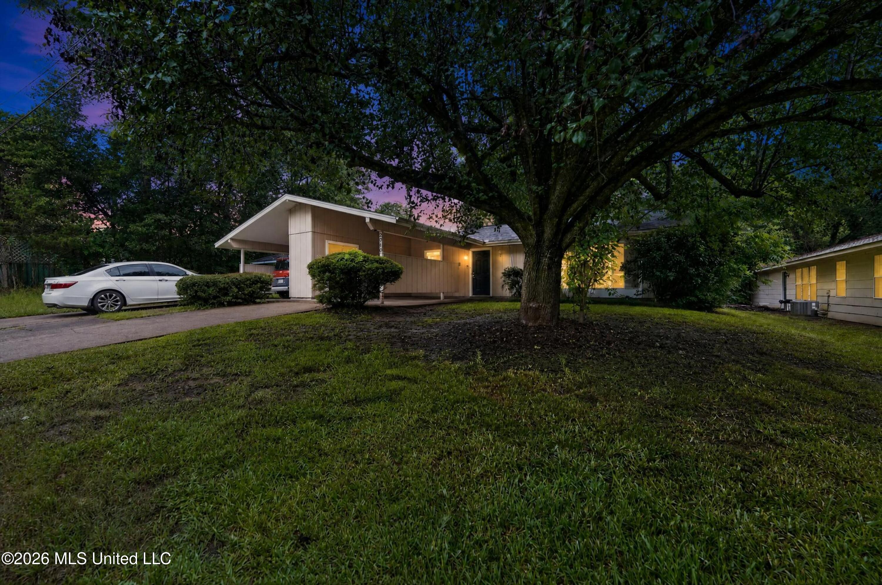 5710 Orchard View Property Photo 4