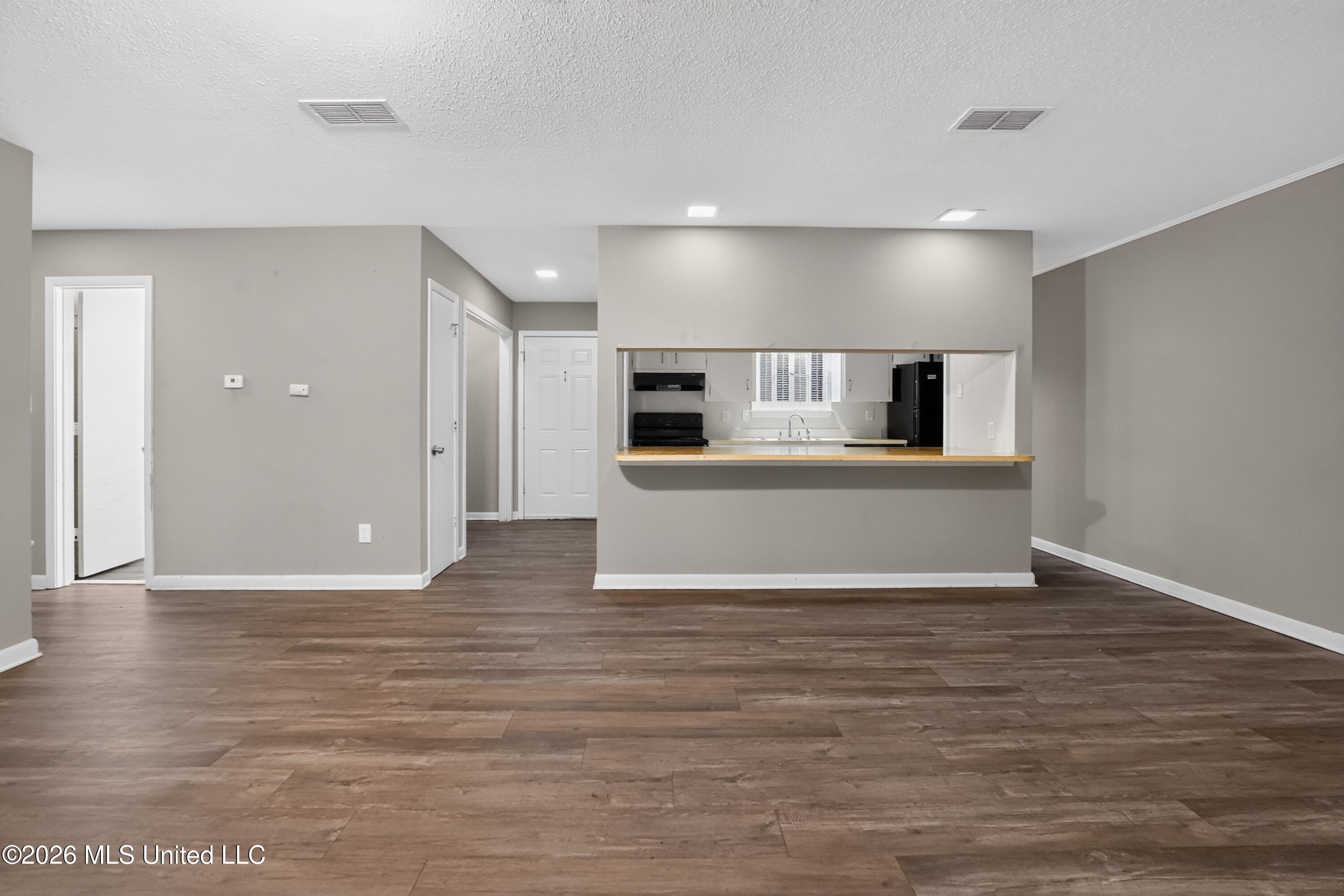 5710 Orchard View Property Photo 10