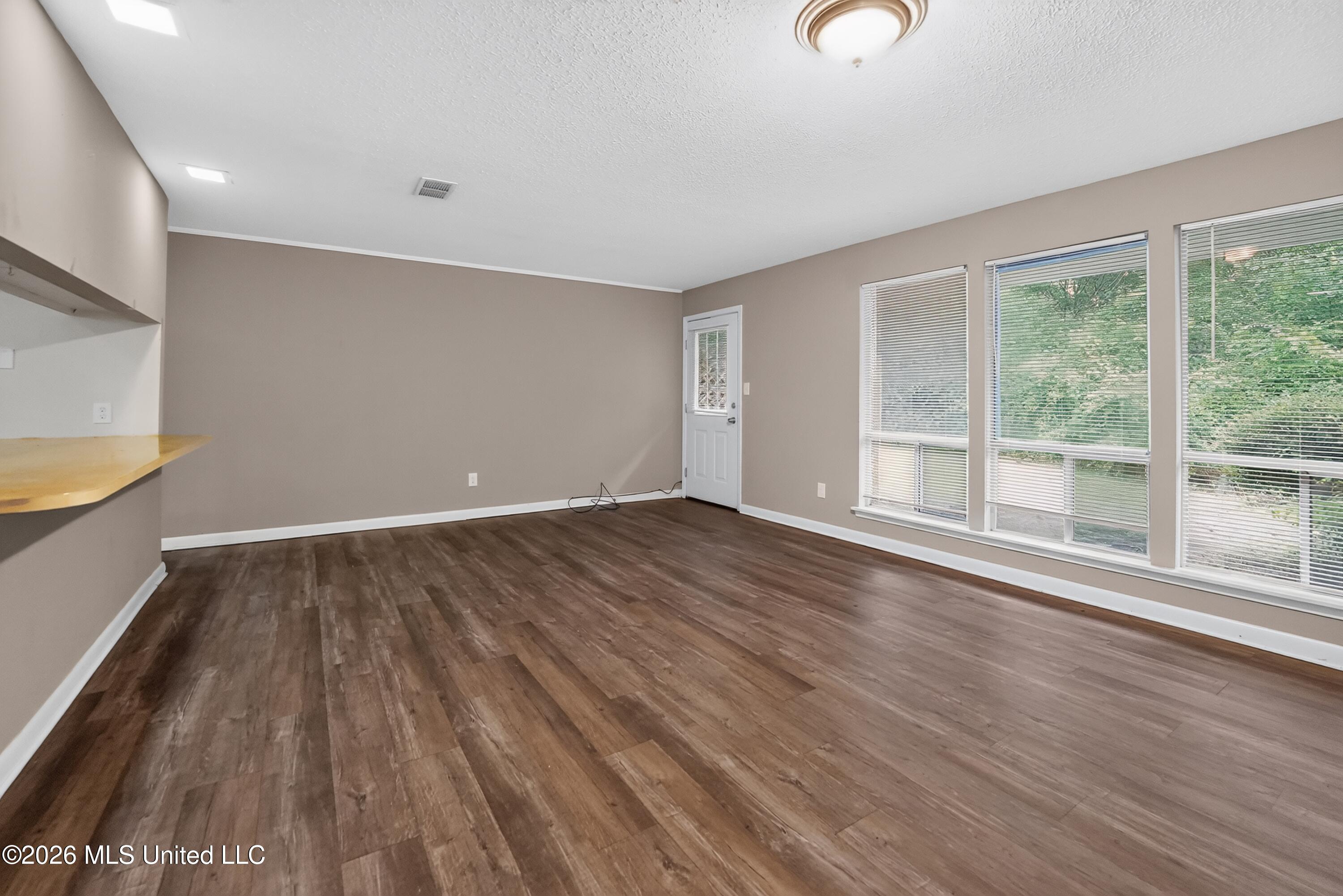 5710 Orchard View Property Photo 12