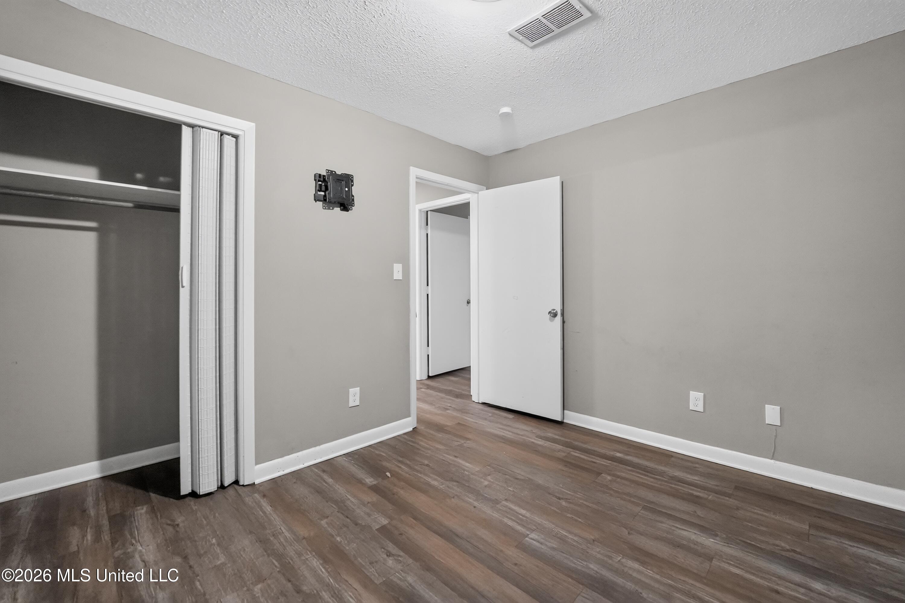 5710 Orchard View Property Photo 21