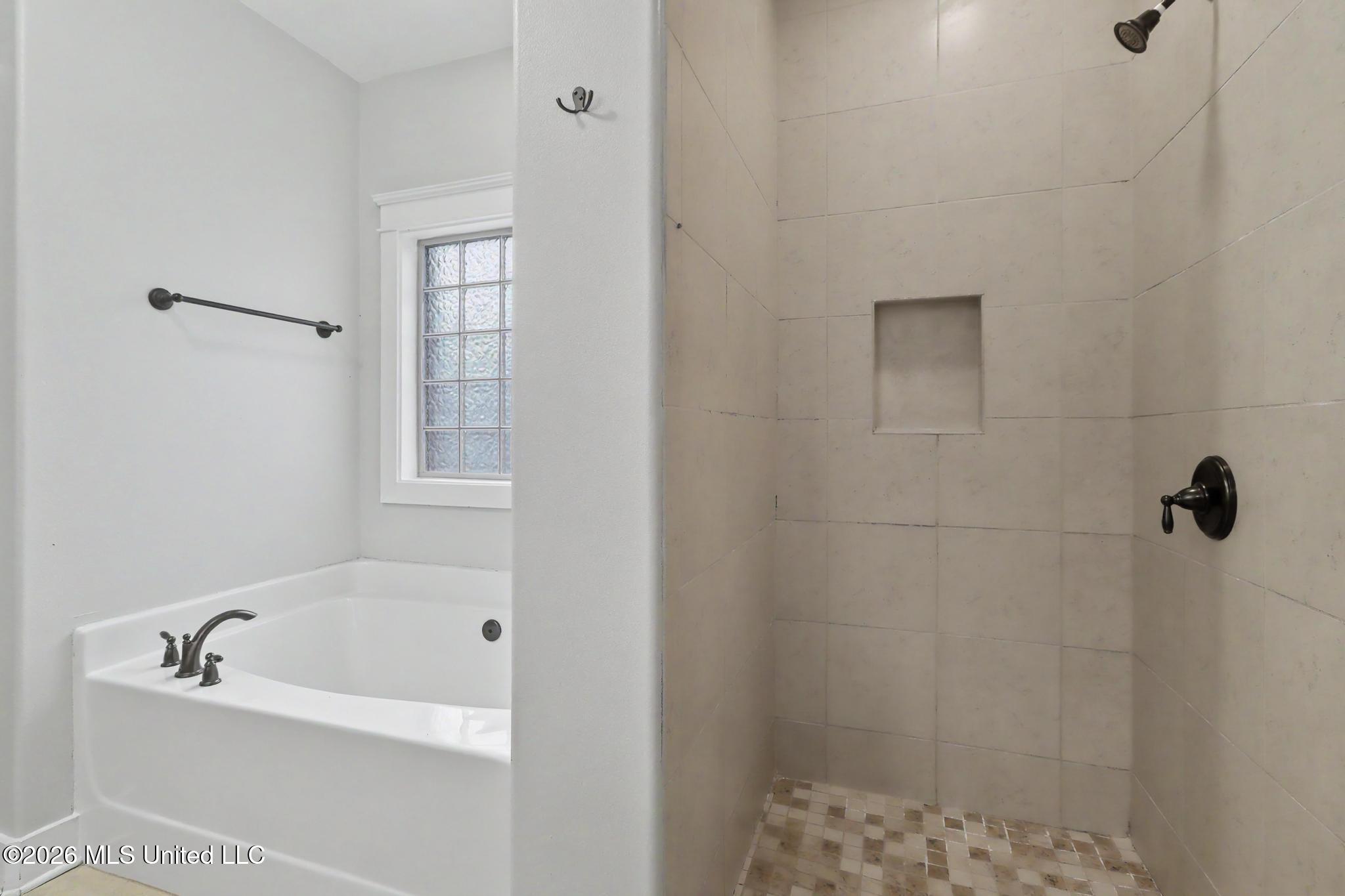 6015 Red Gate Drive Property Photo 18