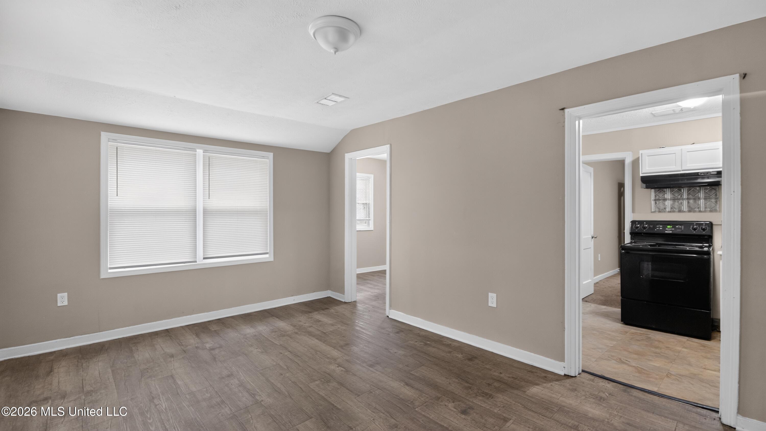 609 Launcelot Road Property Photo 7
