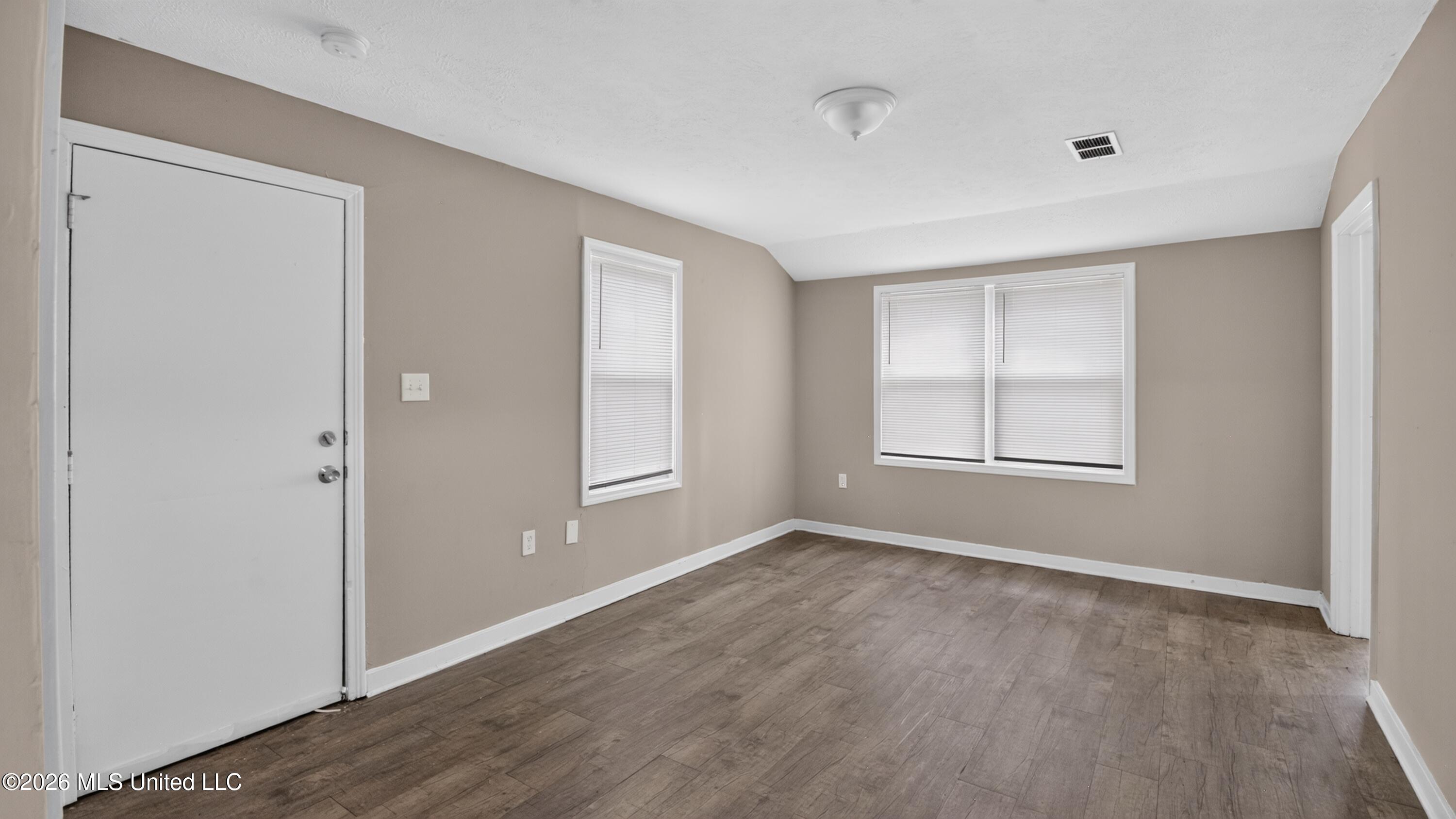 609 Launcelot Road Property Photo 10