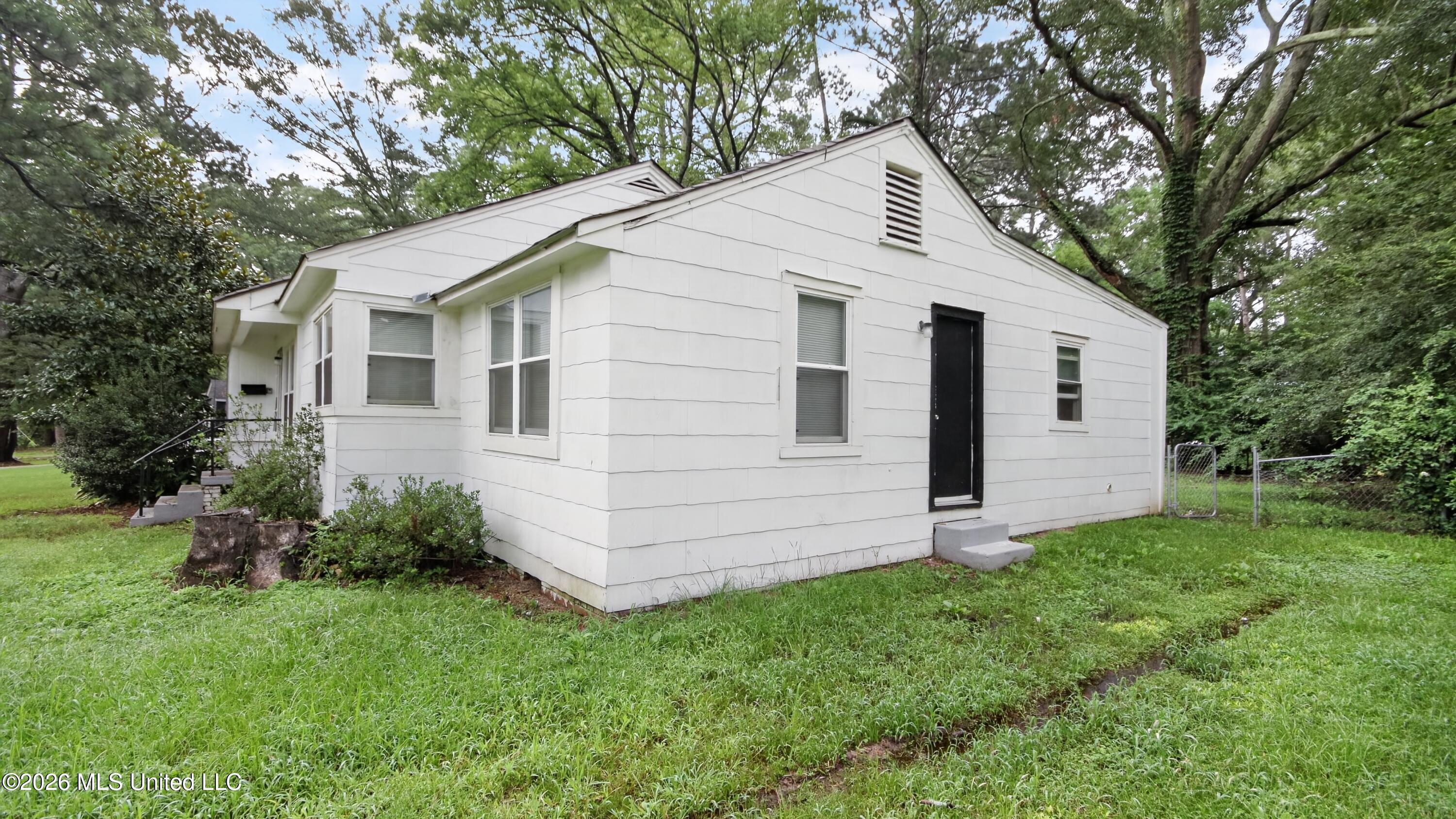 609 Launcelot Road Property Photo 29