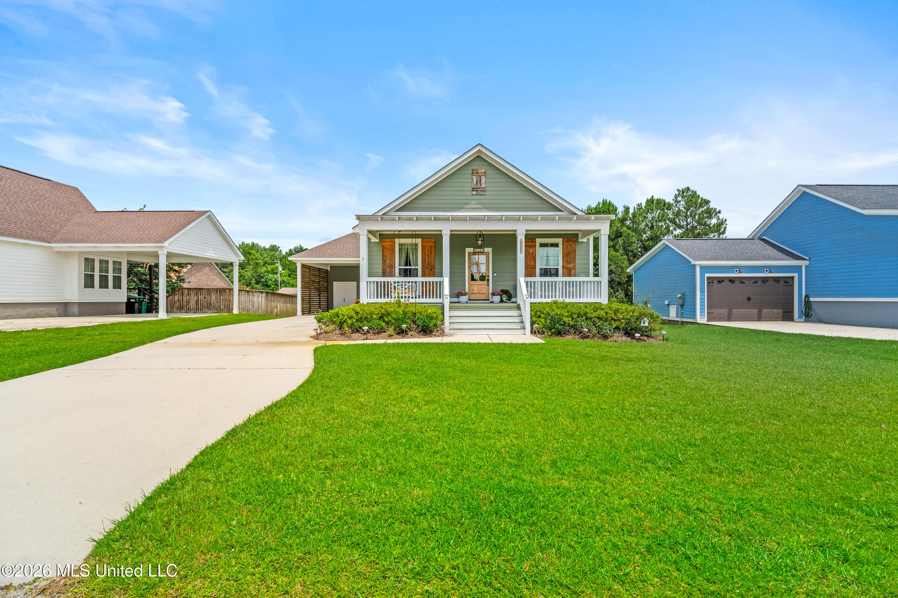 114 Elva Drive Property Photo 1