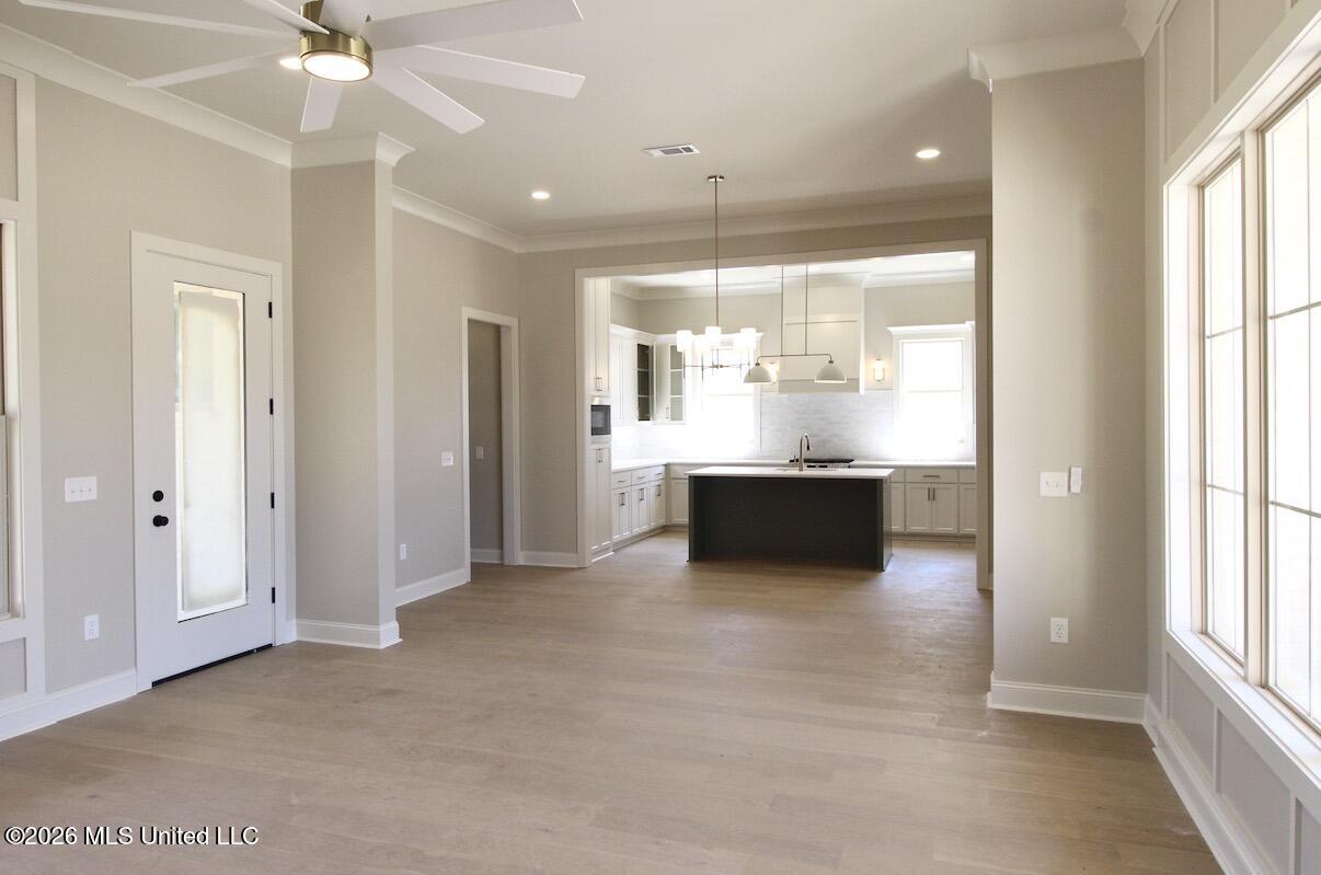392 Aurora Circle Property Photo 3
