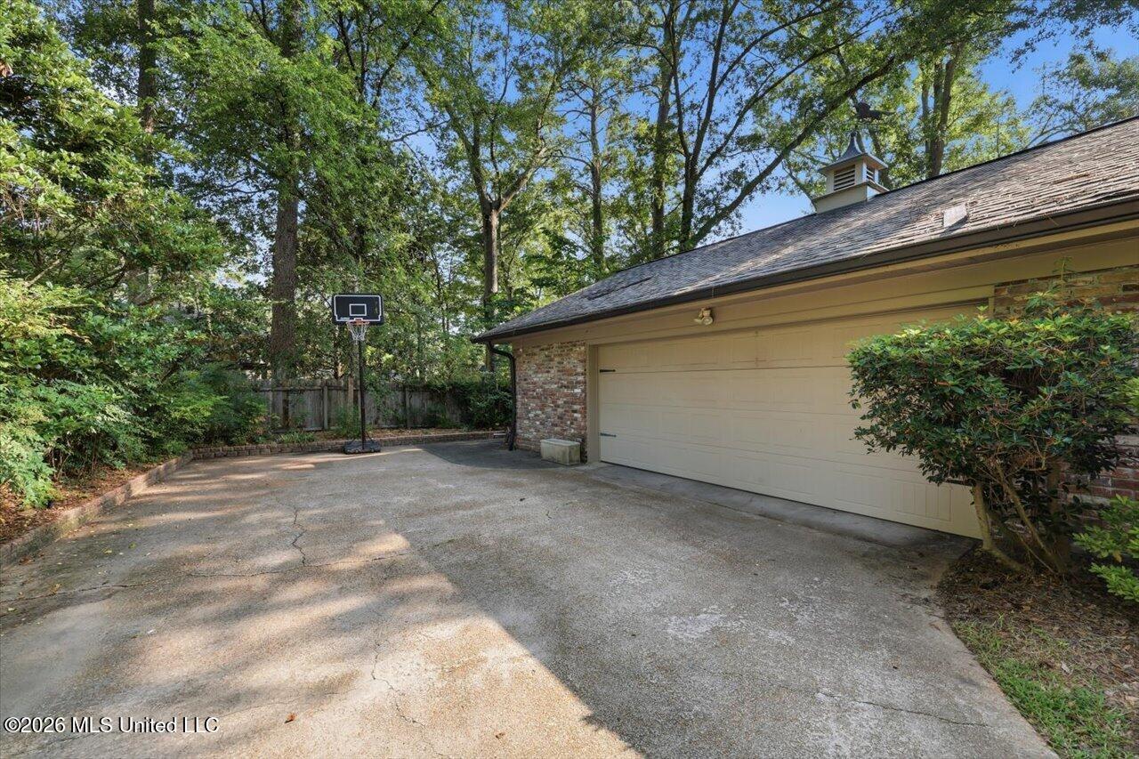 5440 Saratoga Drive Property Photo 25