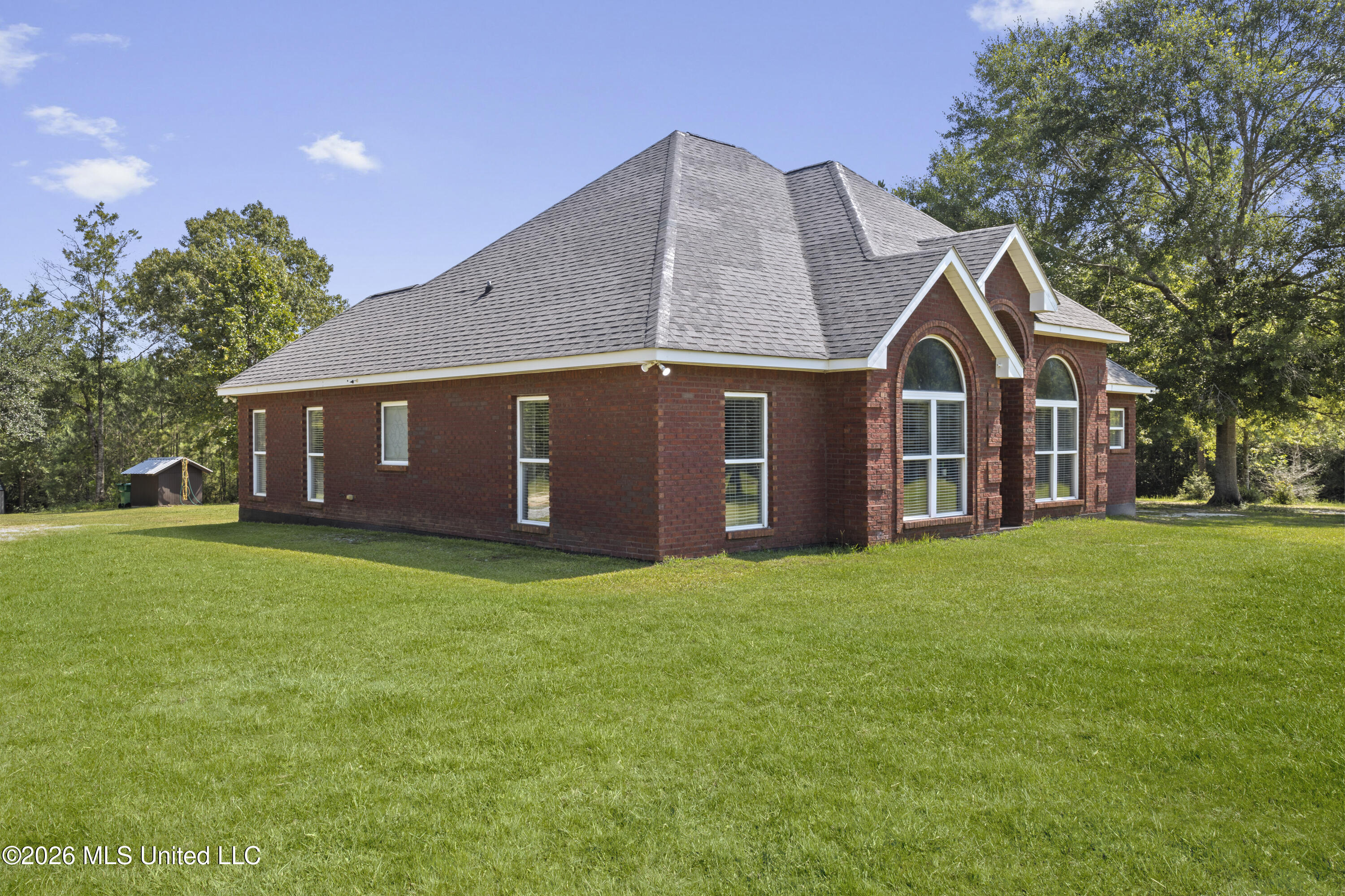 22720 Old River Road Property Photo 4