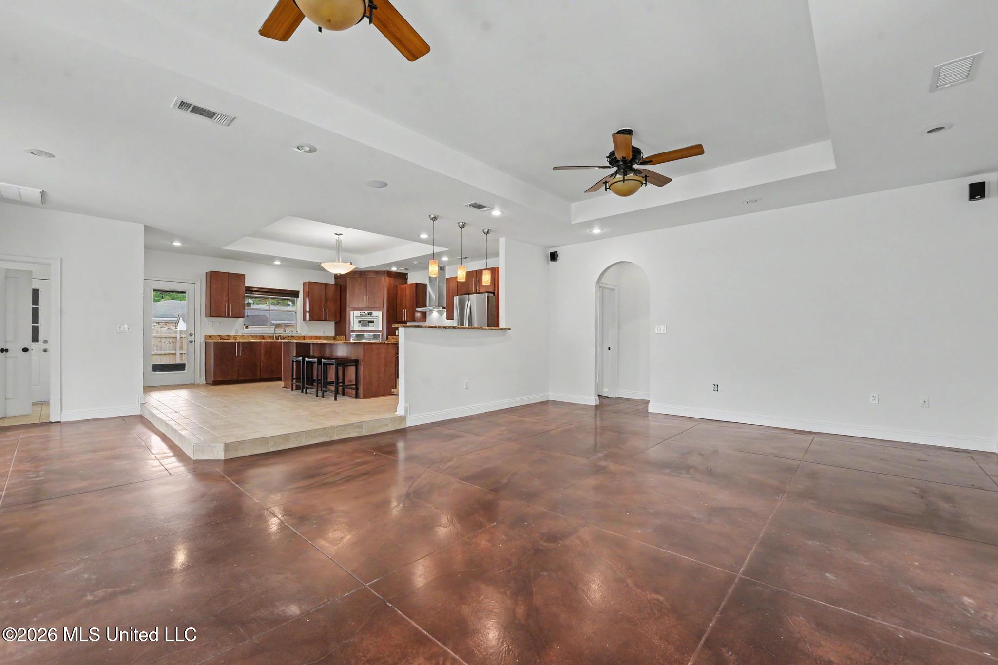 246 Pine Driveway Property Photo 9